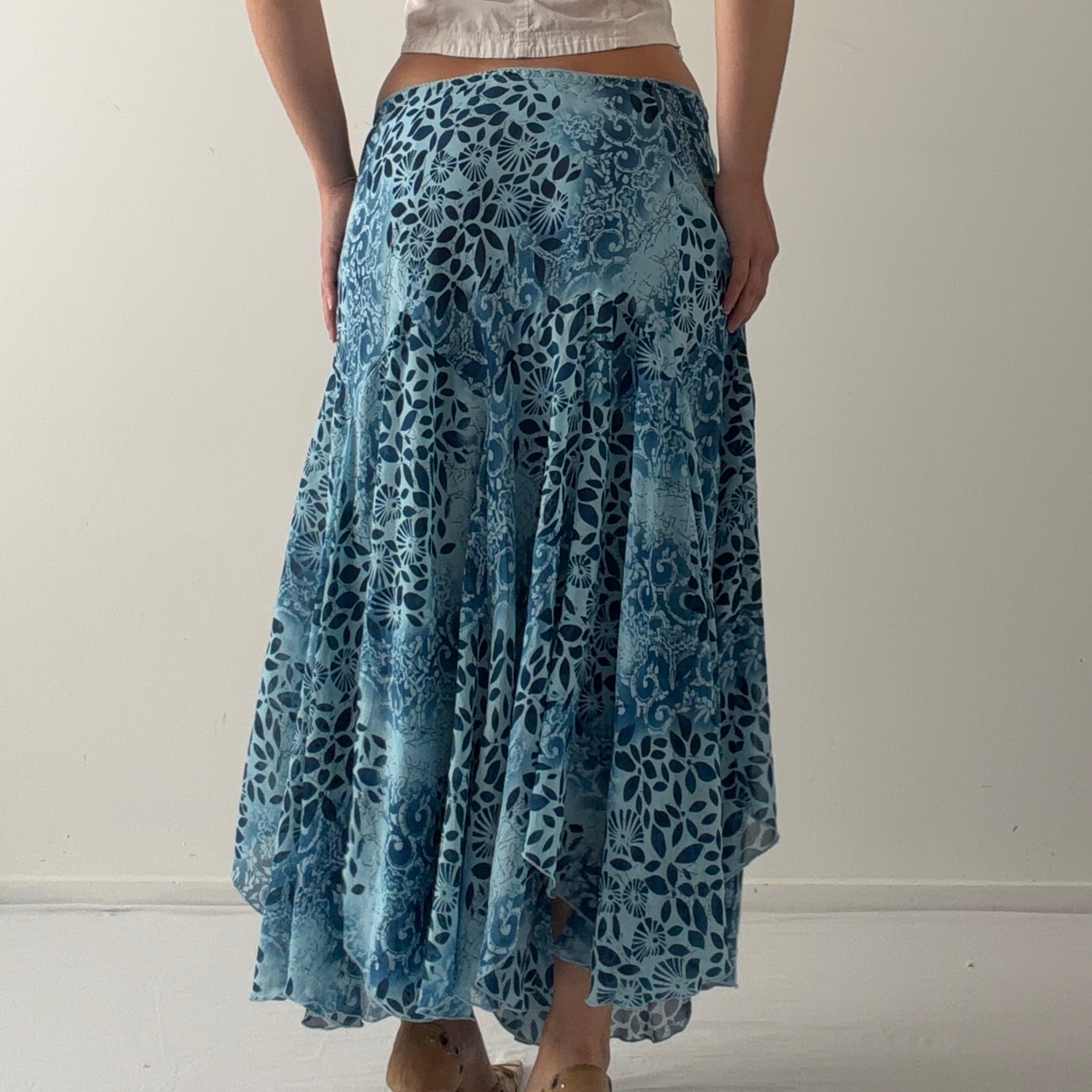 Newsworthy Asymmetric Skirt | L
