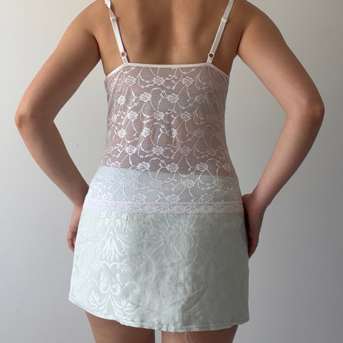 Vassarette Lace Cami Top | S