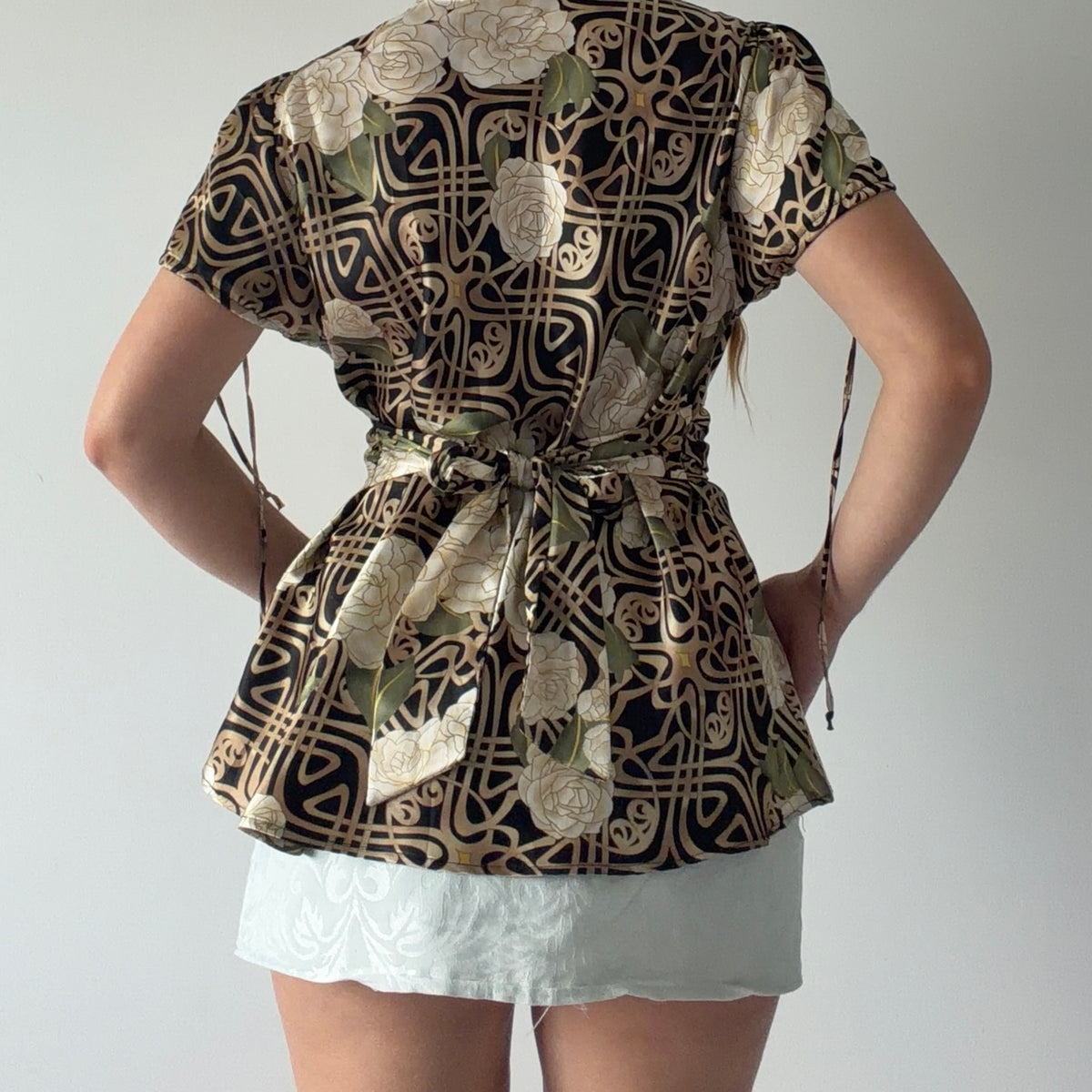 Nicola Satin Top | S-L