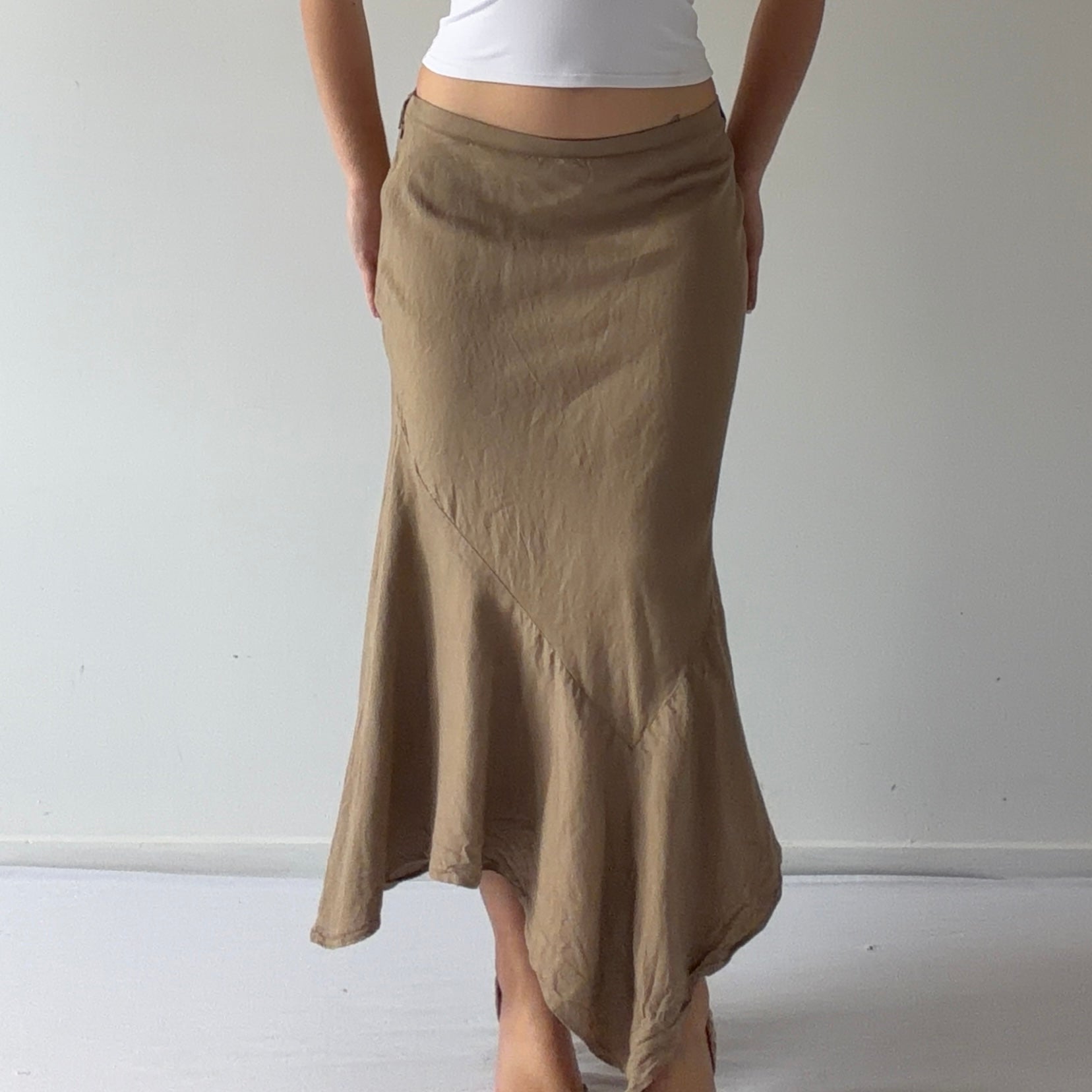 Larry Levine Linen Asymmetric Skirt | M