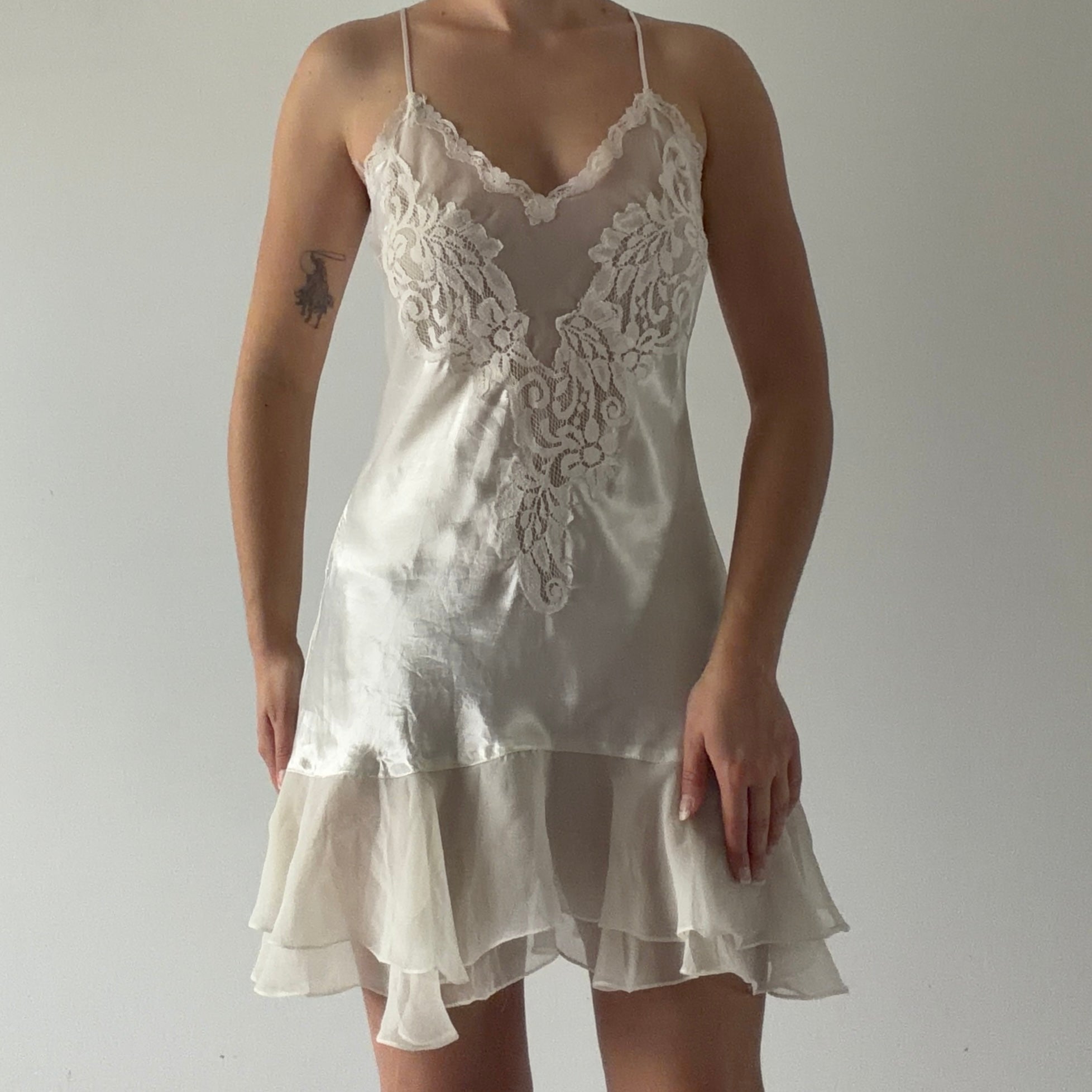 Potpourri Lace Ruffle Mini Dress | M