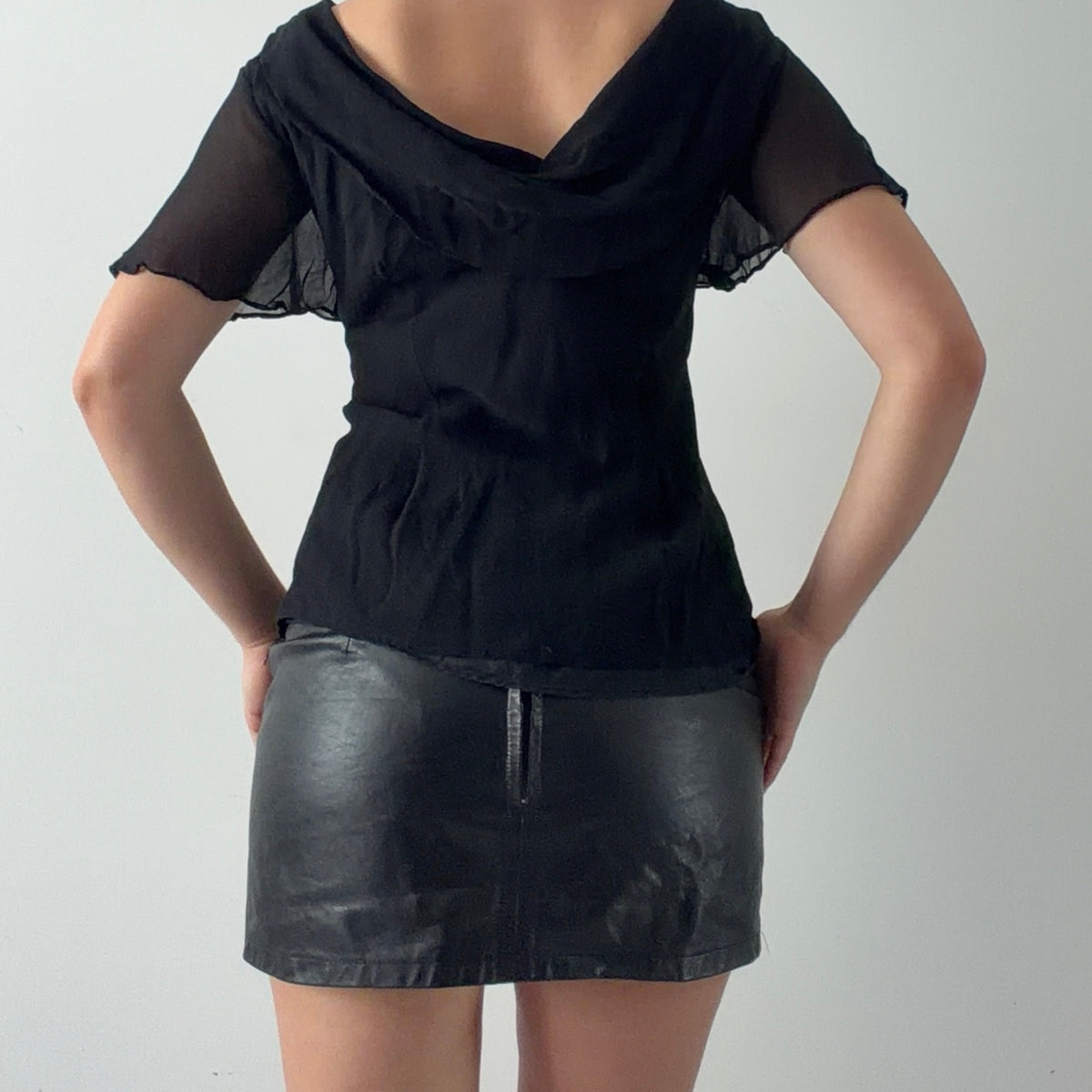 Silk Floral Boat Neckline Top | L