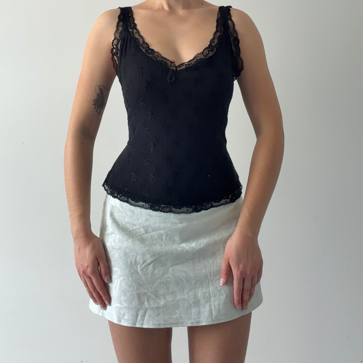 Arianne Embroidered Lace Cami | M