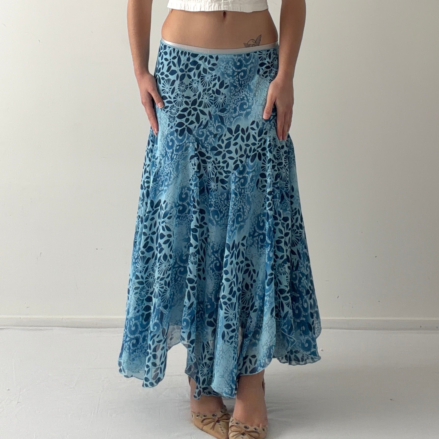 Newsworthy Asymmetric Skirt | L