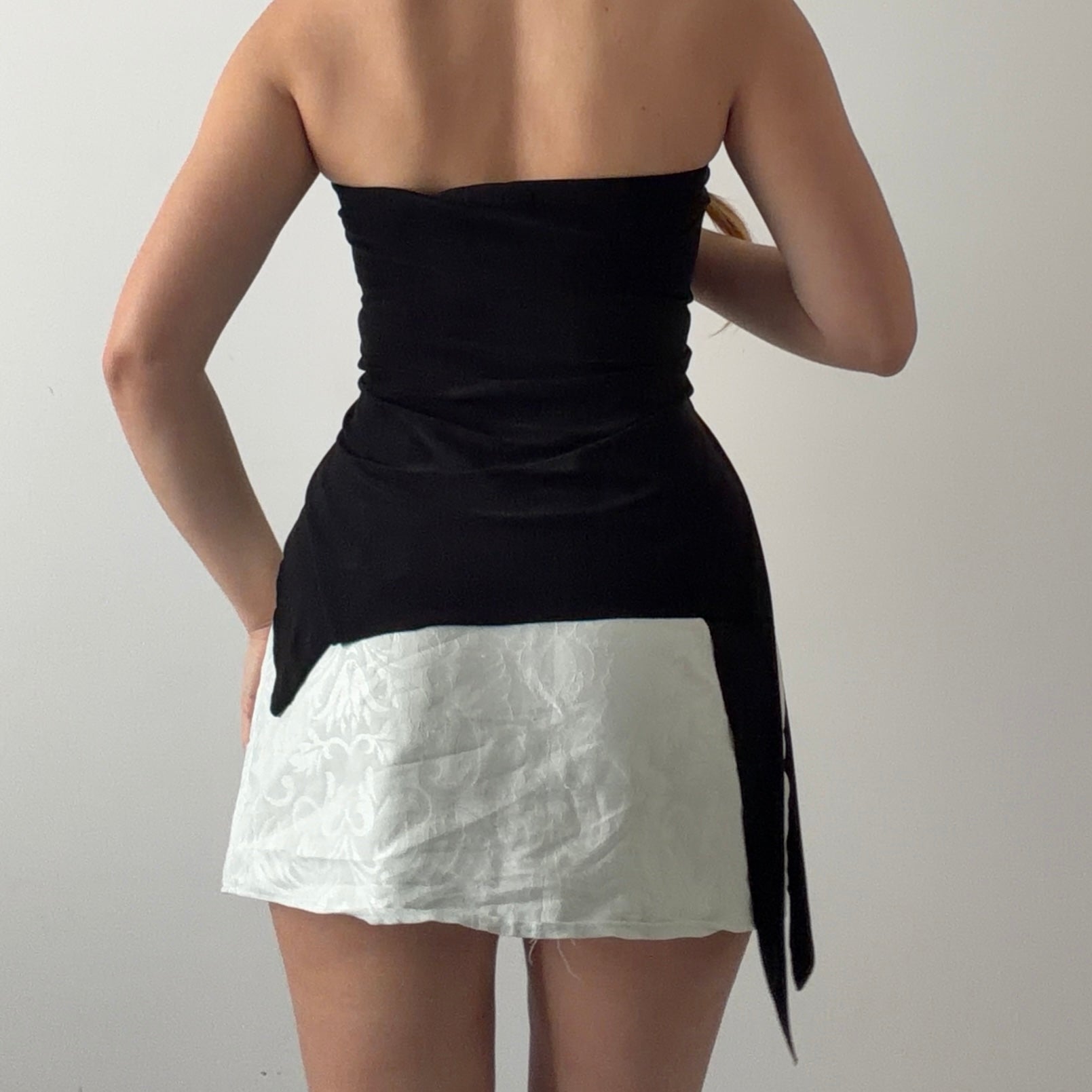 Sirens Strapless Asymmetric Top | L