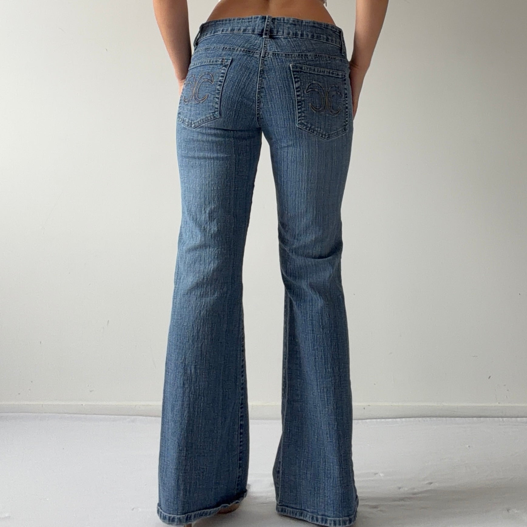 725 Low Rise Flare Jeans | M