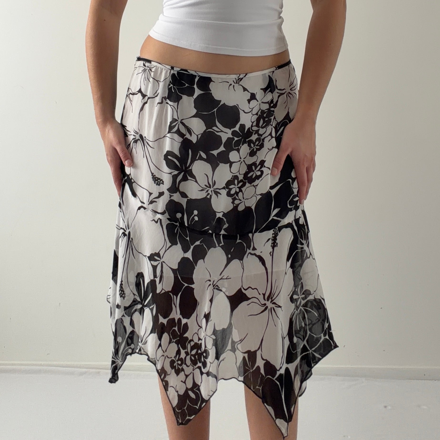 Yera Handkerchief Midi Skirt | 6-10