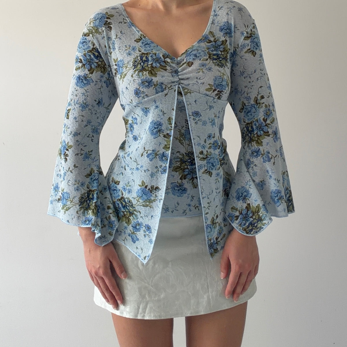 Allison Brittney Bell Sleeve Floral Top | M