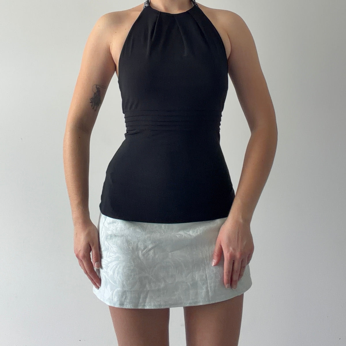 White House | Black Market Halter Top | S