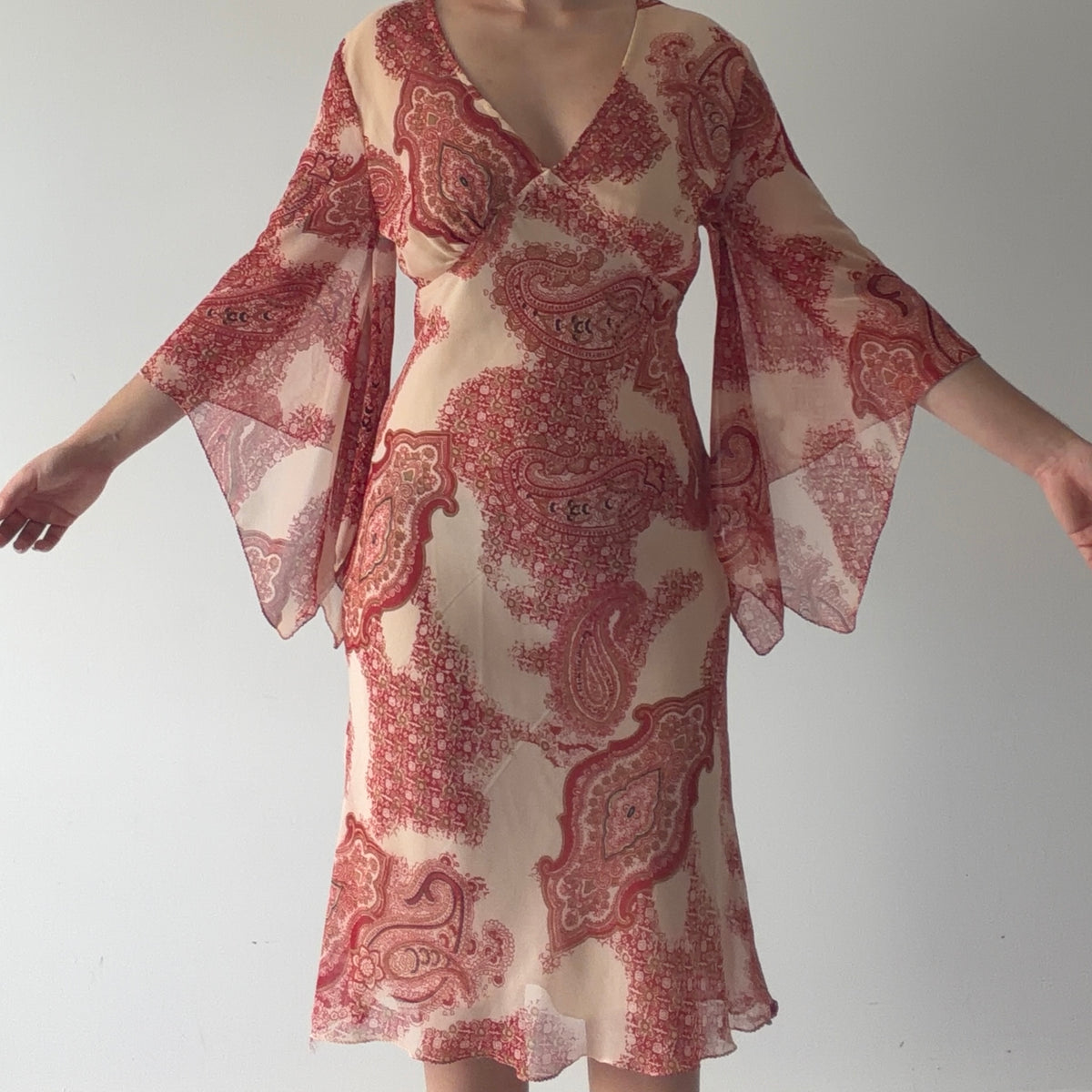 Pink Girl Paisley Bell Sleeve Midi Dress | L