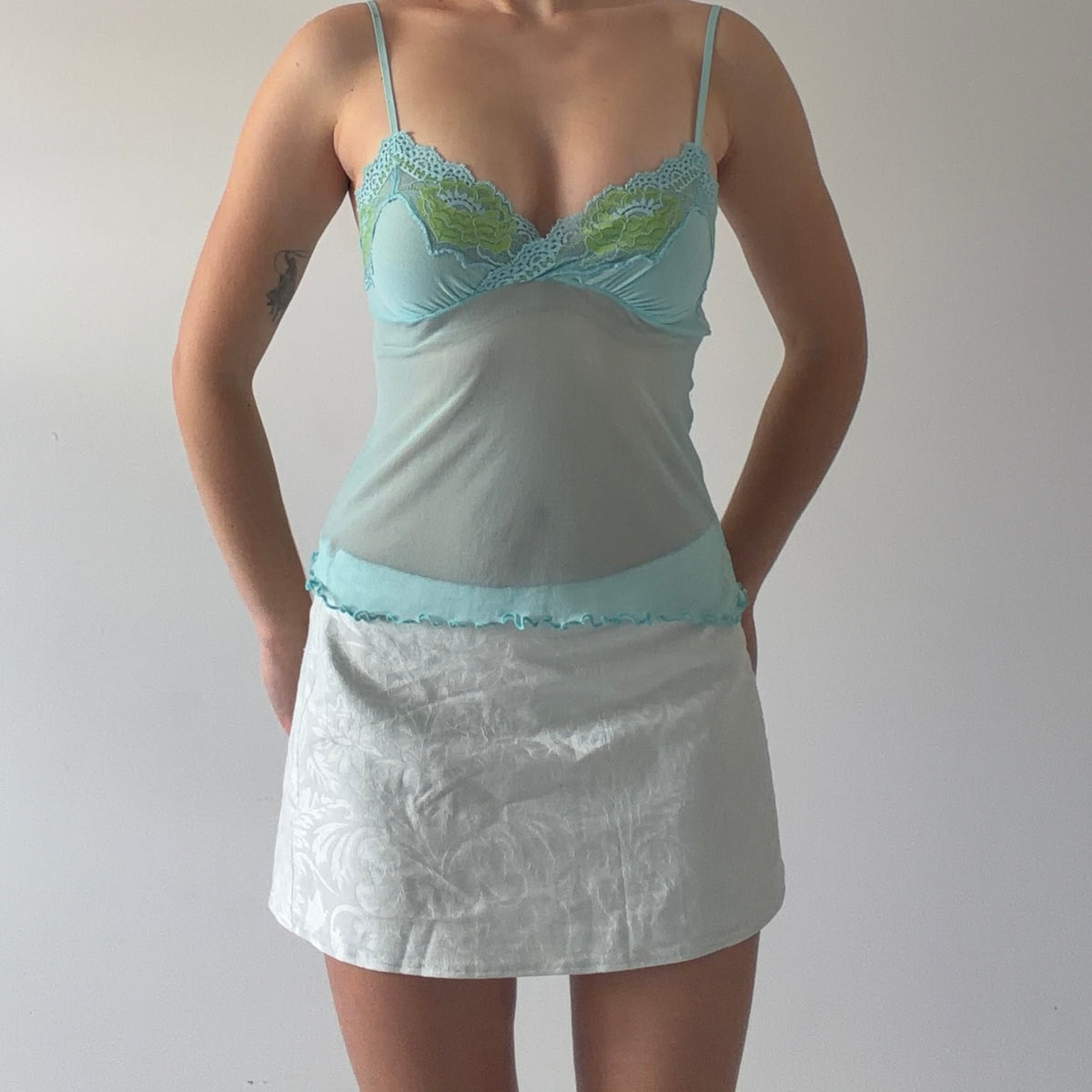 On Gossamer Mesh Cami | S