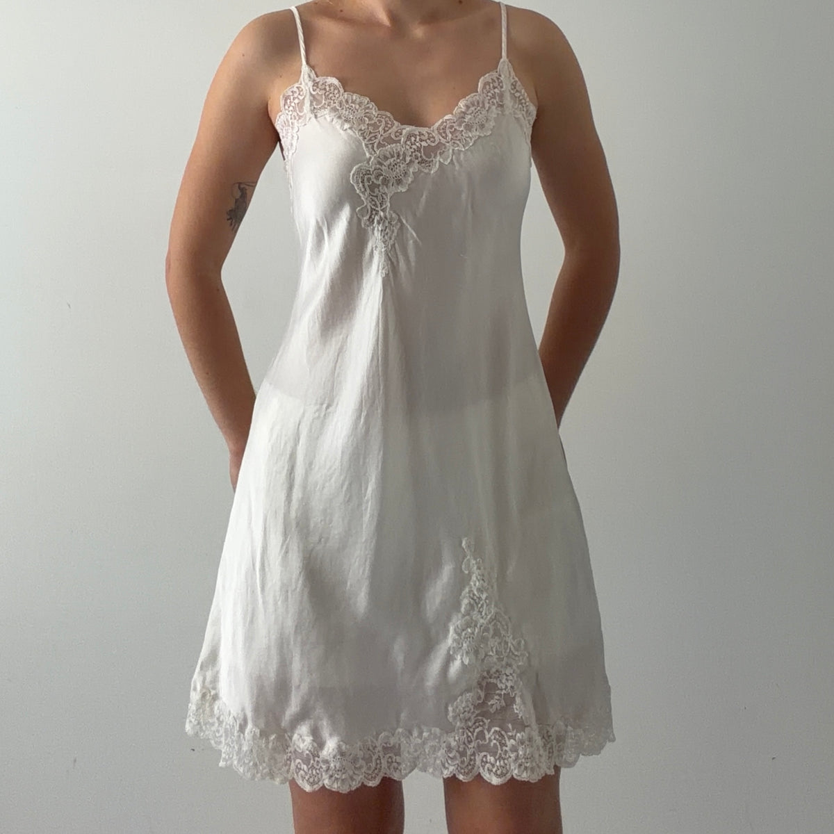 Lisa's Folly Luxe Silk Midi Dress | L