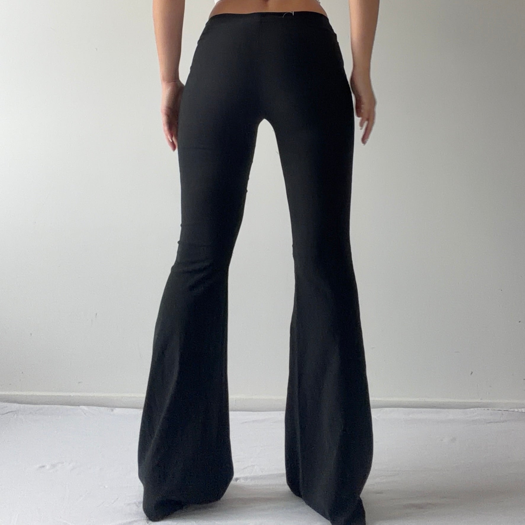 Le Chateau Low Rise Flare Pants | S