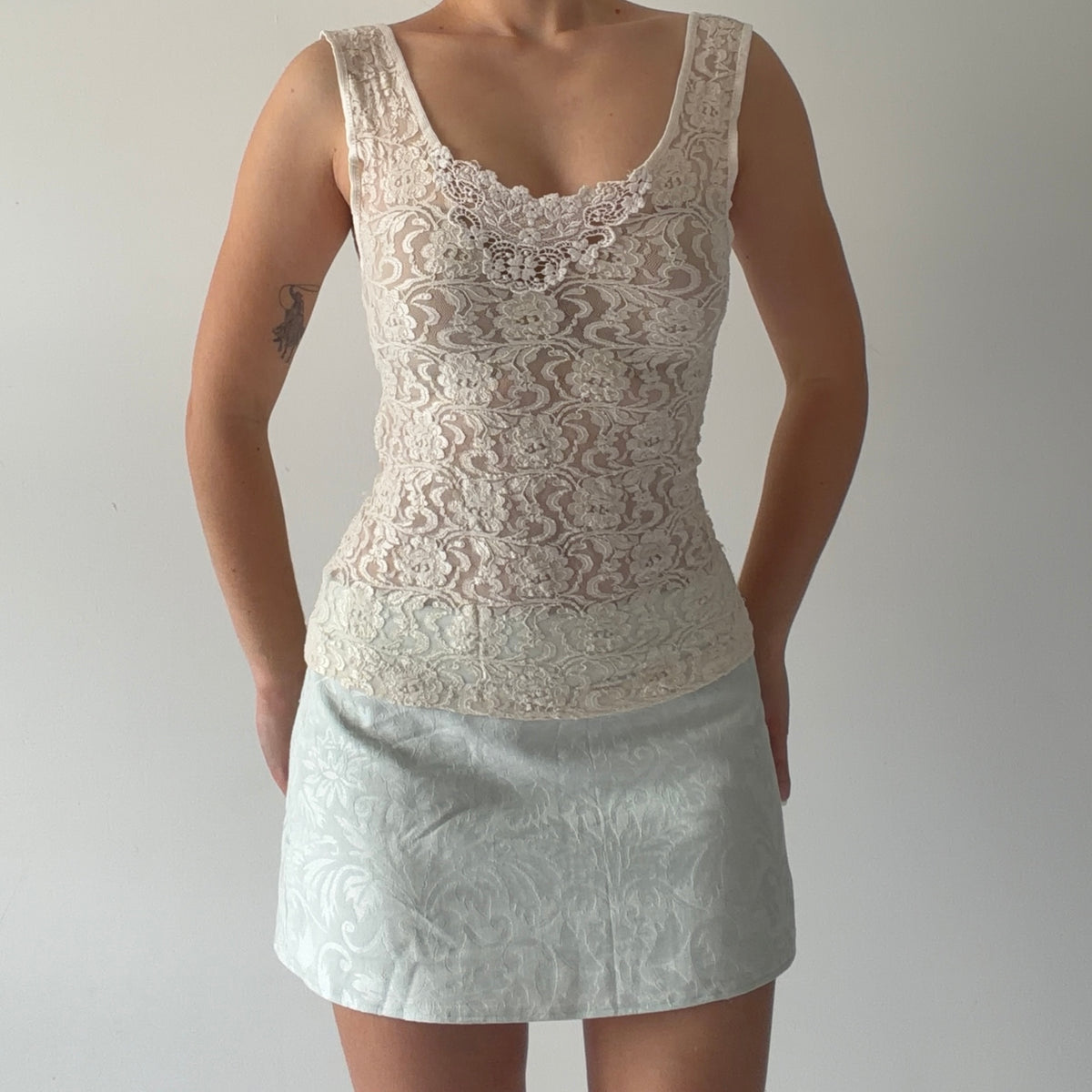 Cinema Etoile Lace Cami Top | M