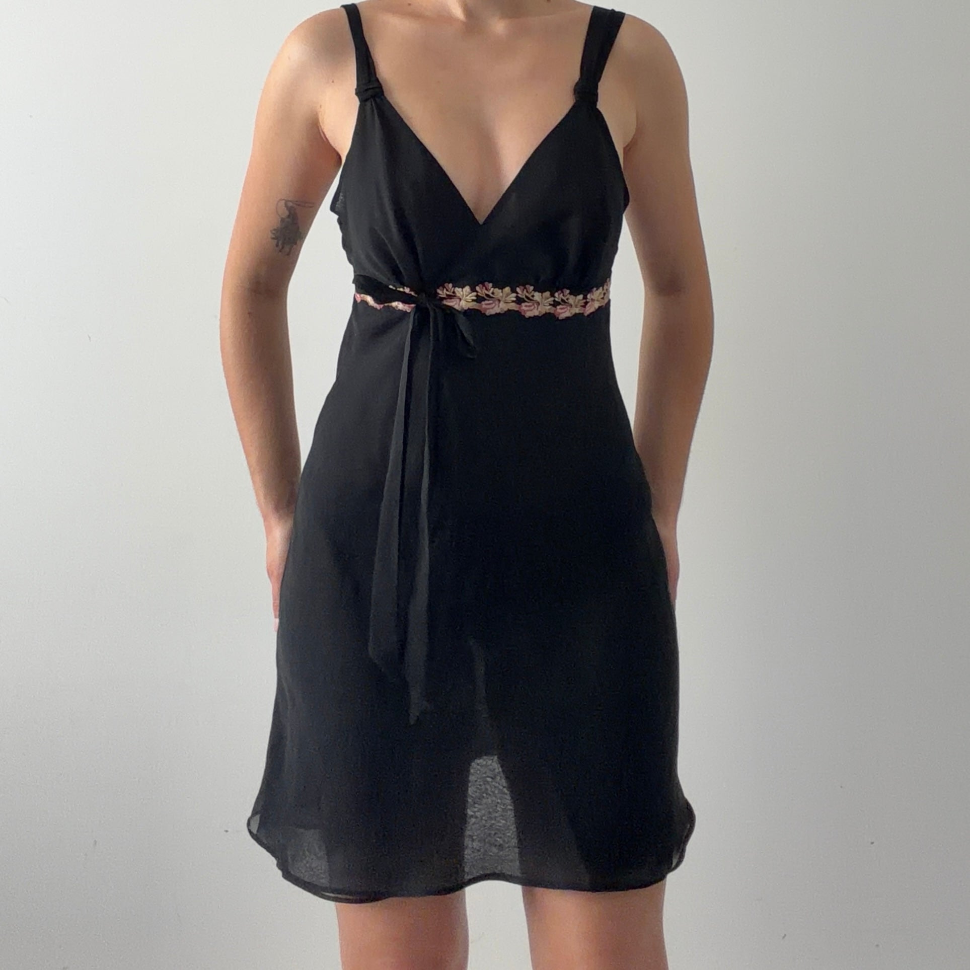 Darjeeling Embroidered Slip Dress | M
