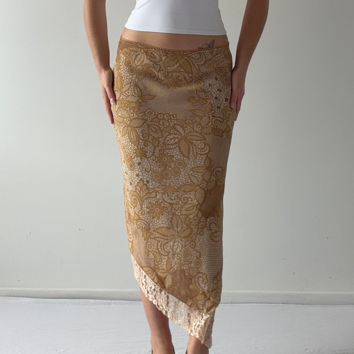 Asymmetric Midi Skirt | S
