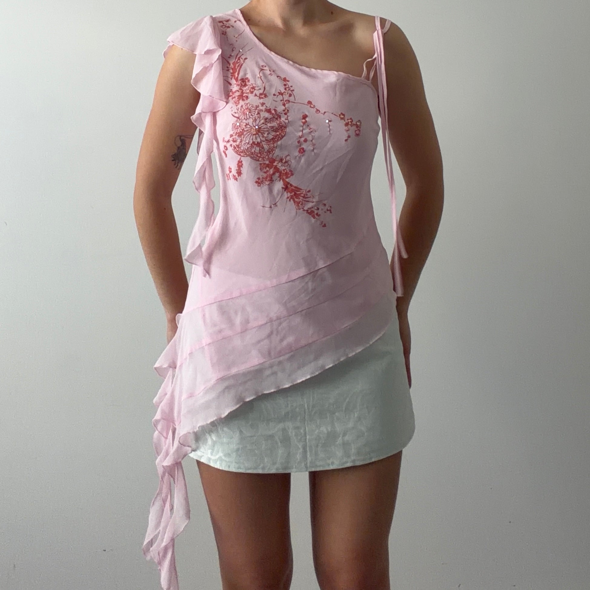 RDI Asymmetric Ruffle Top | M