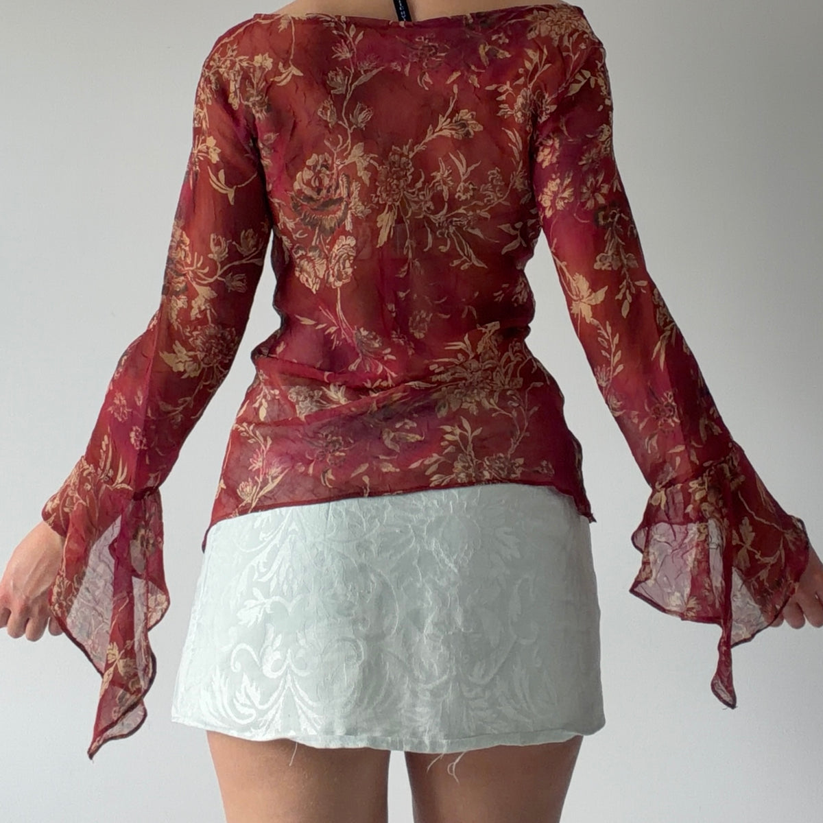Star City Bell Sleeve Ruffle Top | M