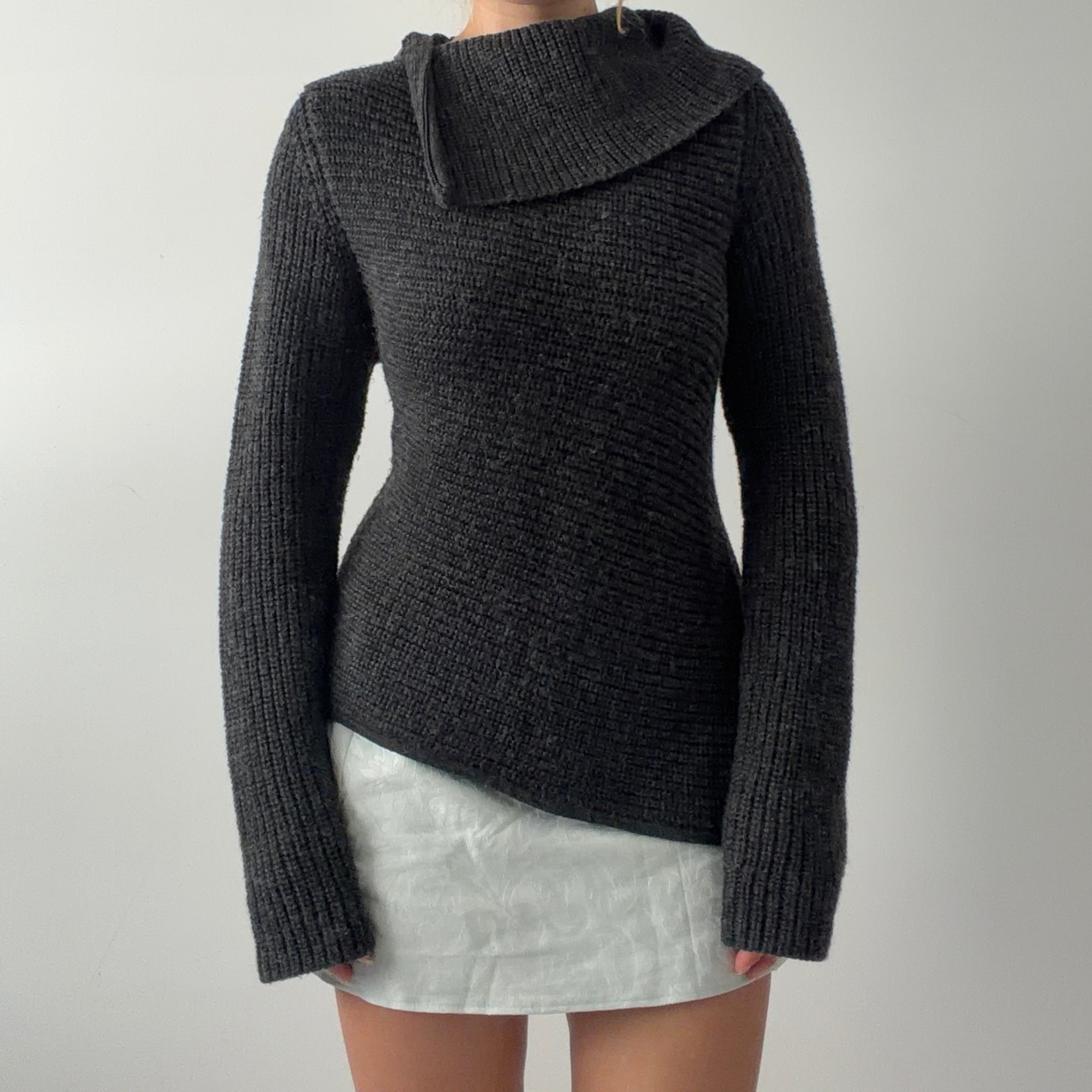 90s Max Wool Blend Asymmetric Sweater | 8-10