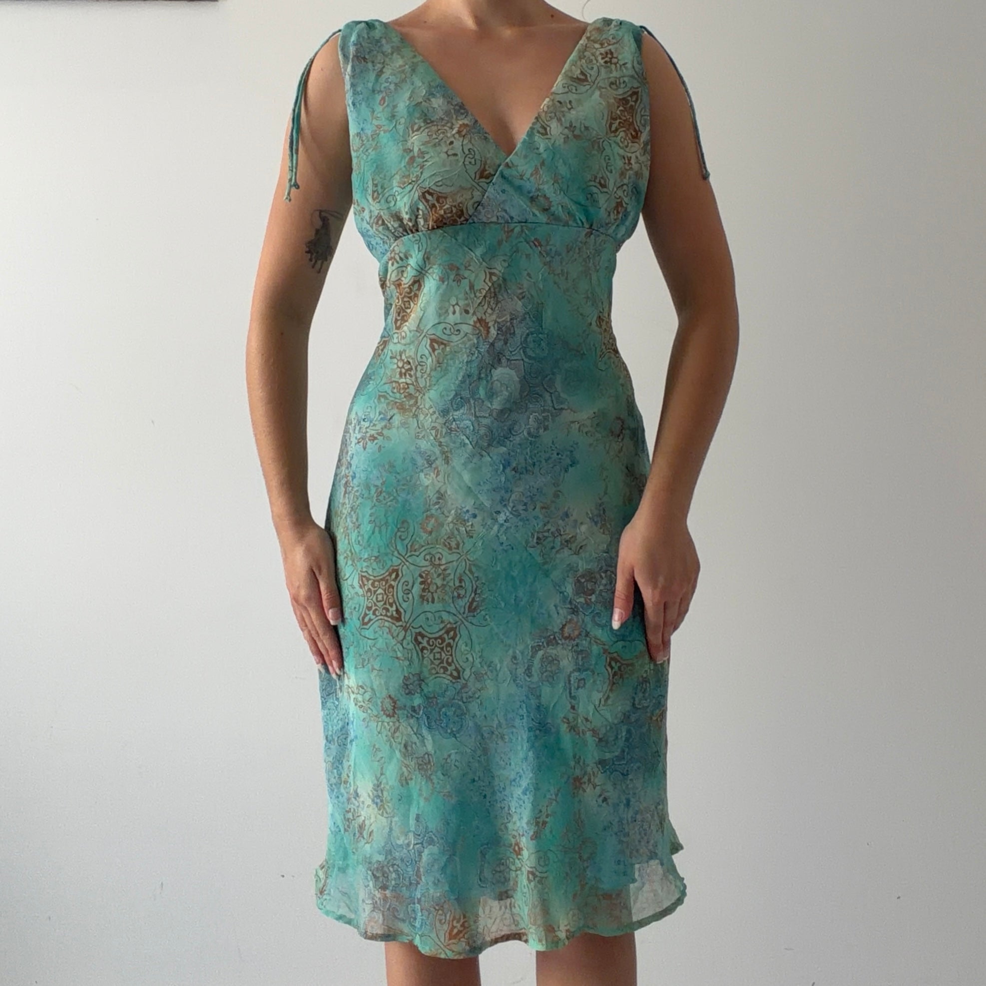 Breakin Loose Babydoll Midi Dress | 10-12