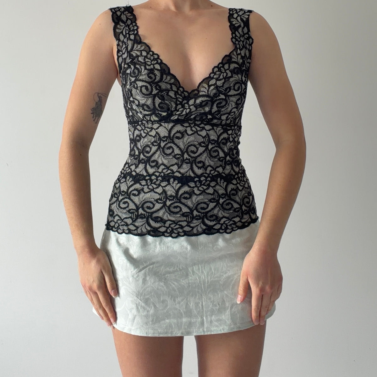 White House | Black Market Lace Cami | XS