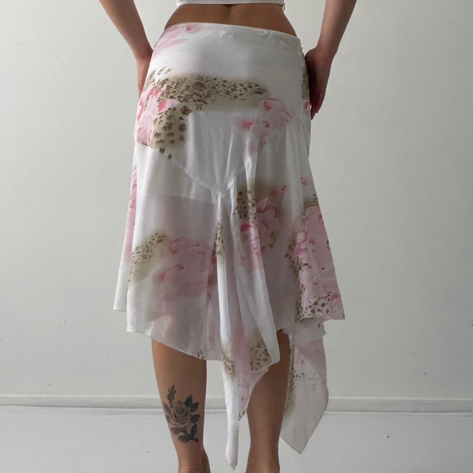 Rose Asymmetric Hem Skirt | S