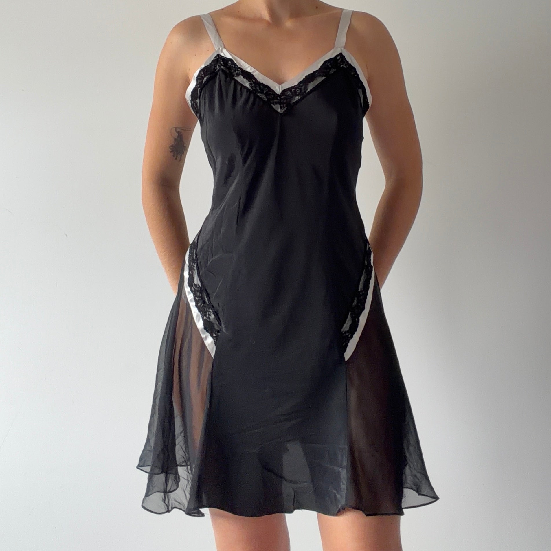 Linda Retro Mini Dress | 8-10