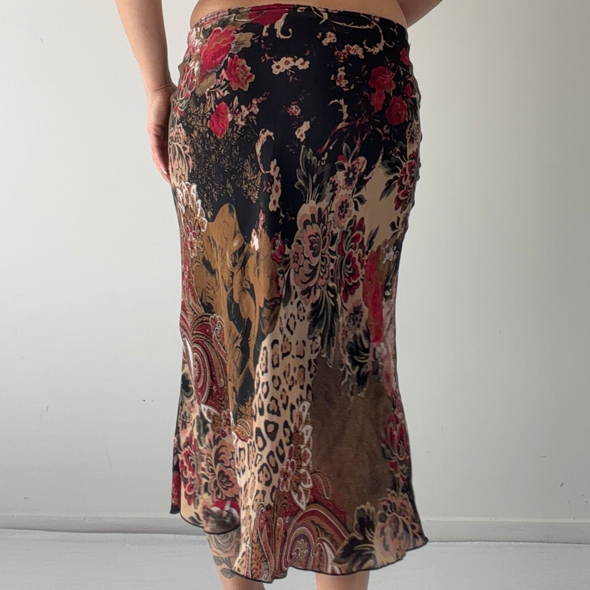 Jessica Rose Midi Skirt | L