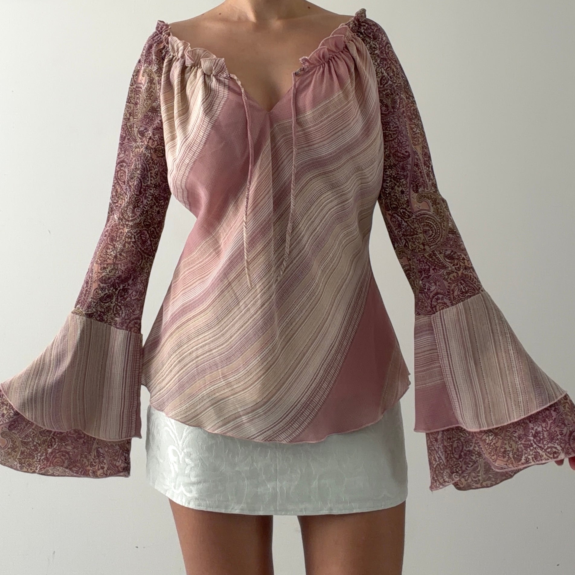 Rampage Bell Sleeve Top | L