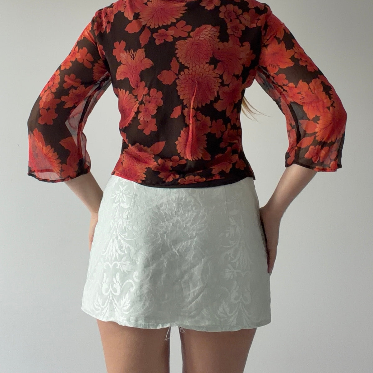 New York City Design Silk Beaded Top | M