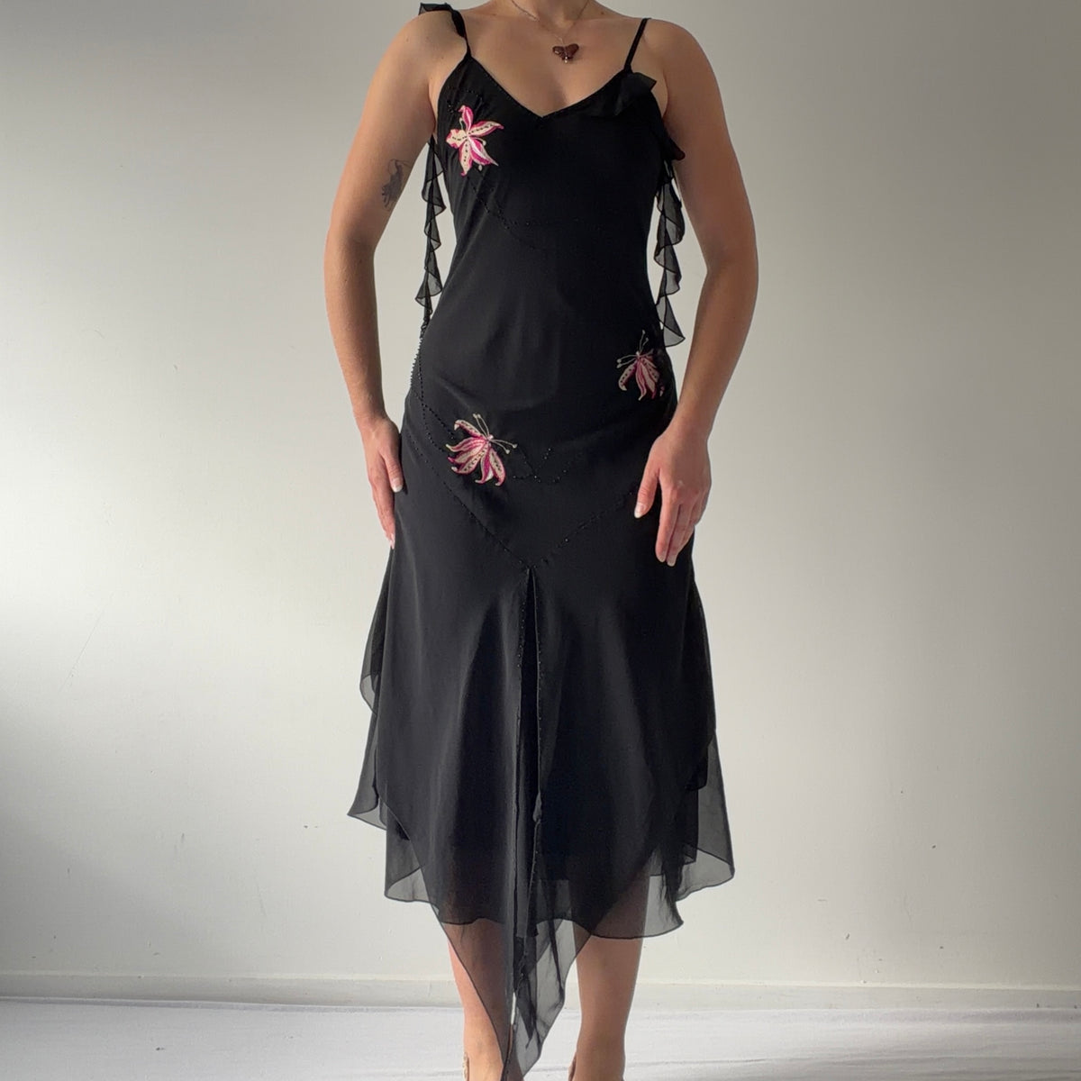 Miss Anne Asymmetric Ruffle Dress | M
