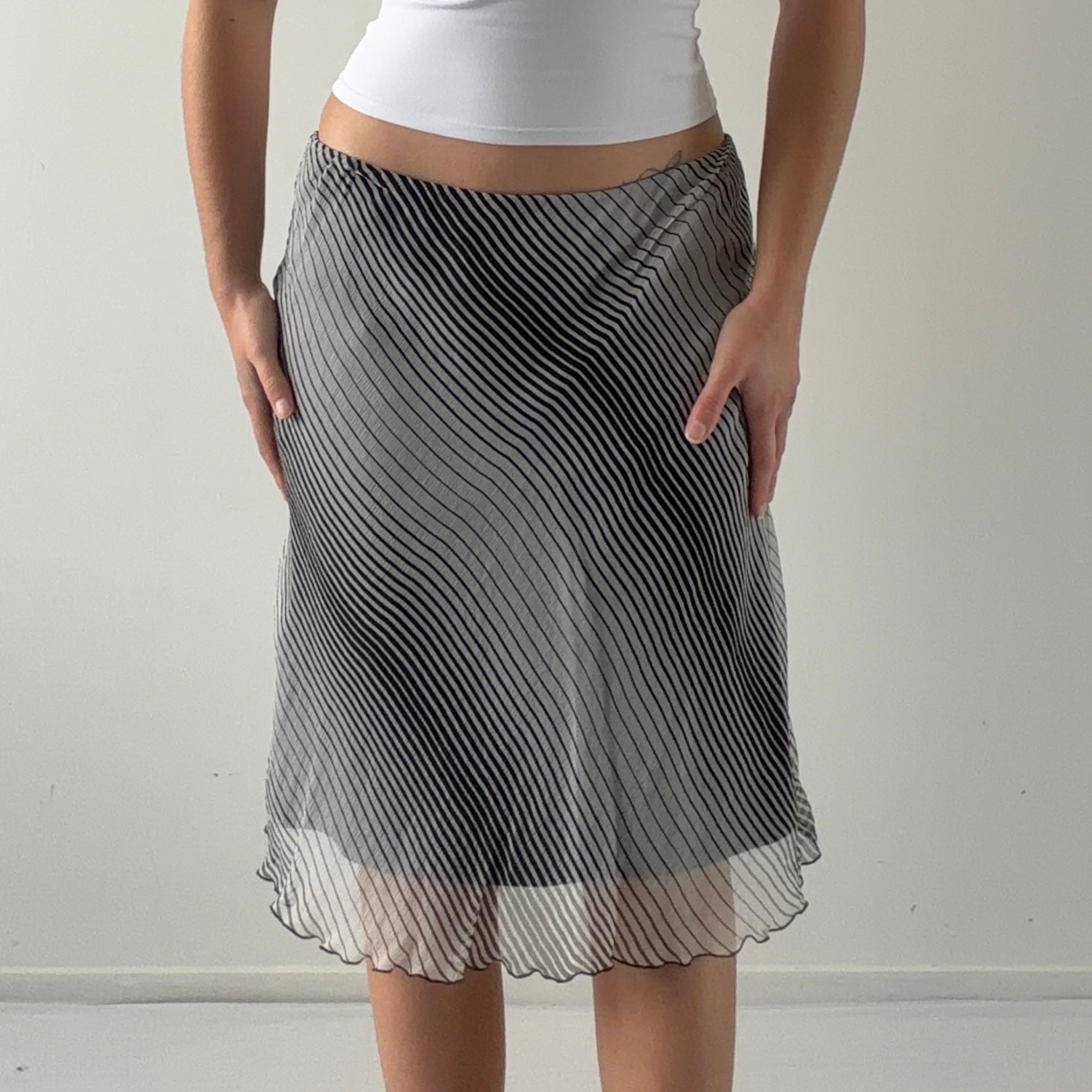 Hillard & Hanson Silk Midi Skirt | M