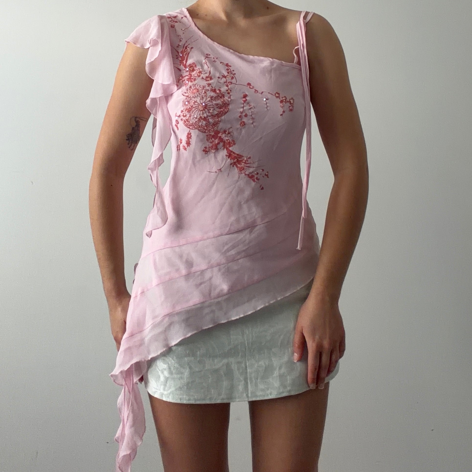 RDI Asymmetric Ruffle Top | M