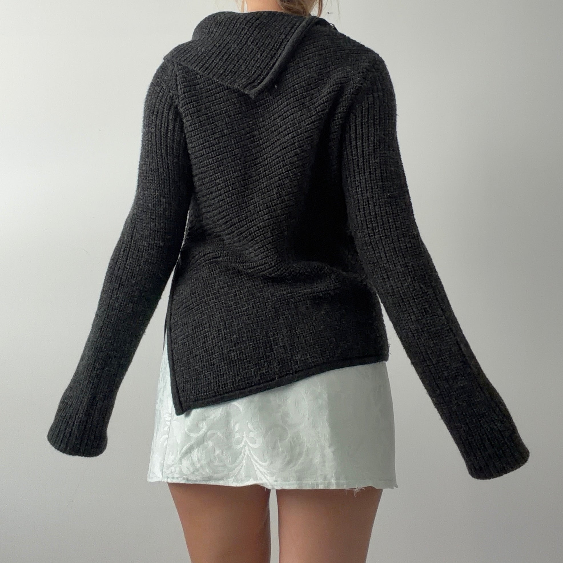 90s Max Wool Blend Asymmetric Sweater | 8-10