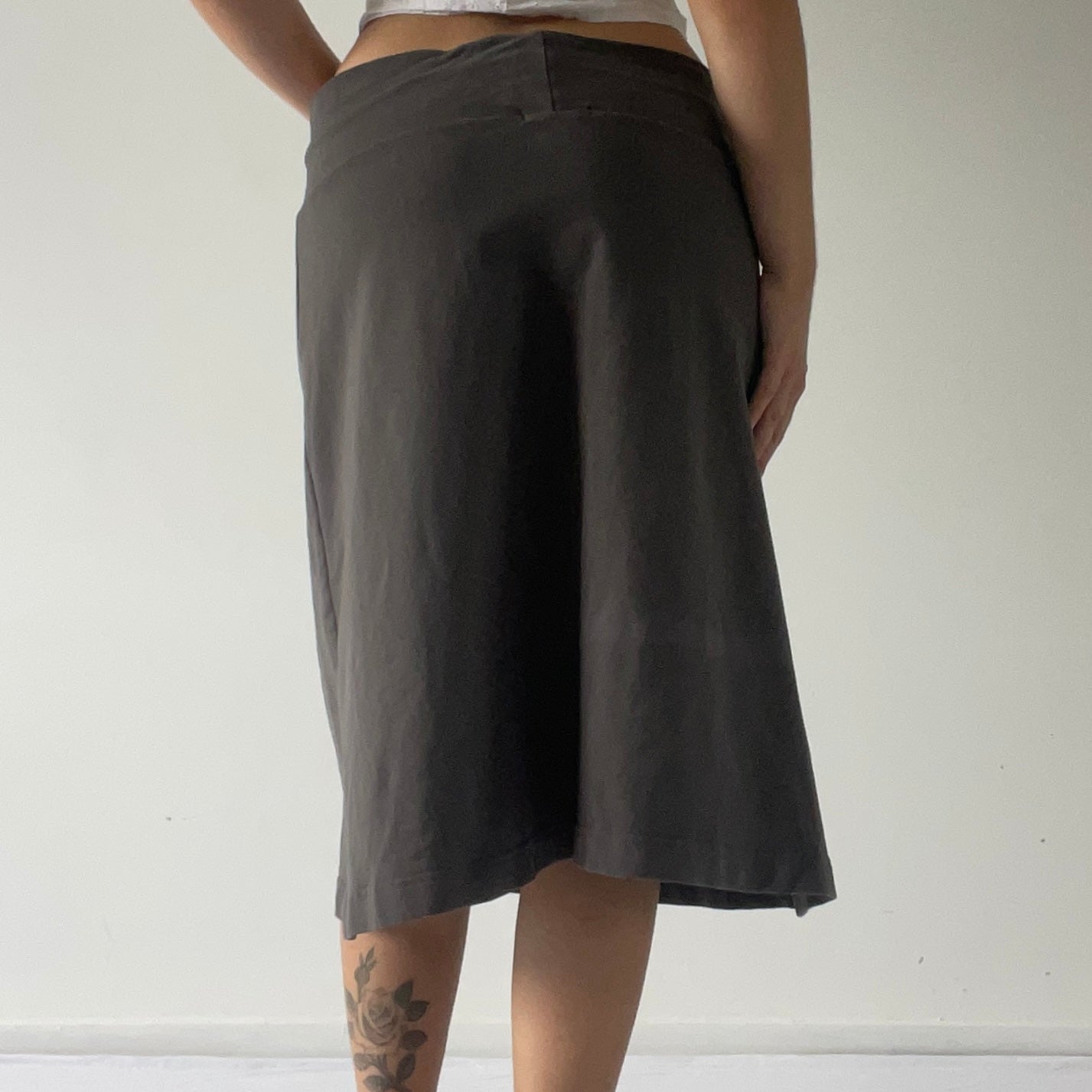 Low Rise Midi Skirt | M-L