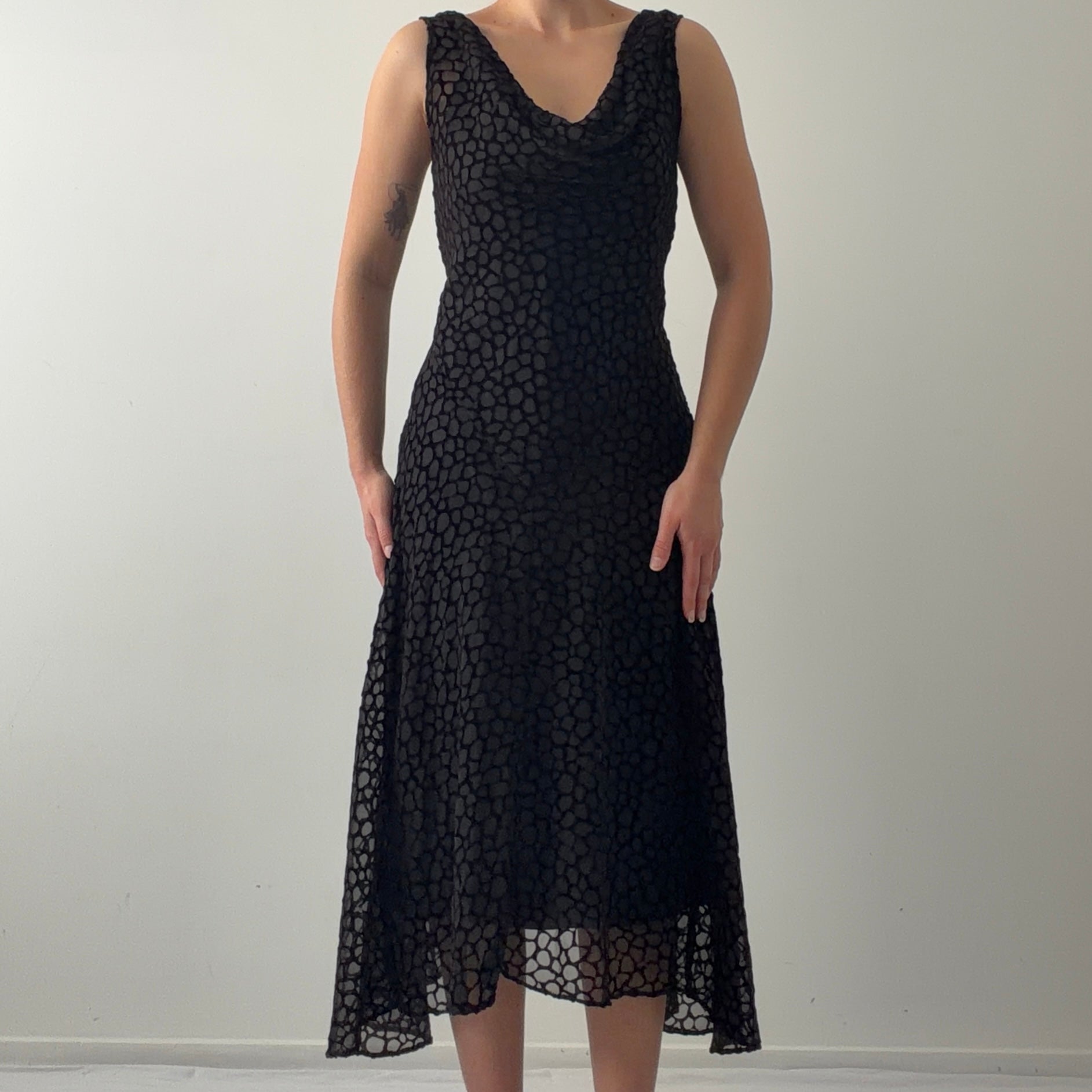 Vision Apparel Velvet Burnout Dress | L