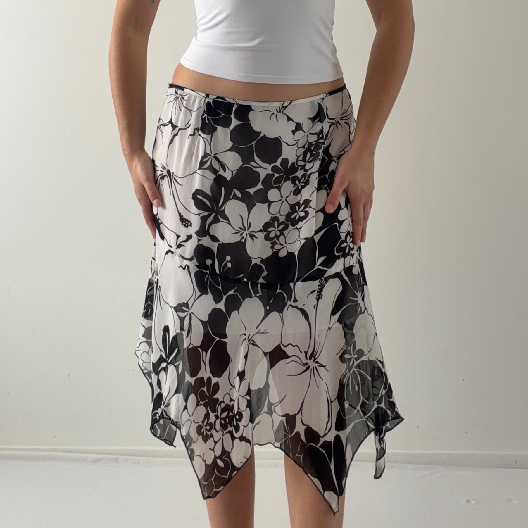 Yera Handkerchief Midi Skirt | 6-10
