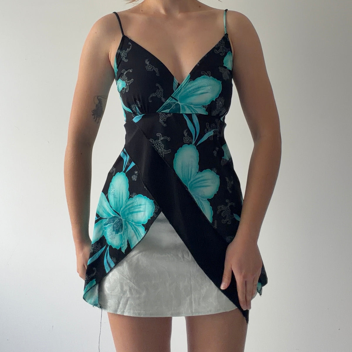Kiwi Asymmetric Floral Cami | M