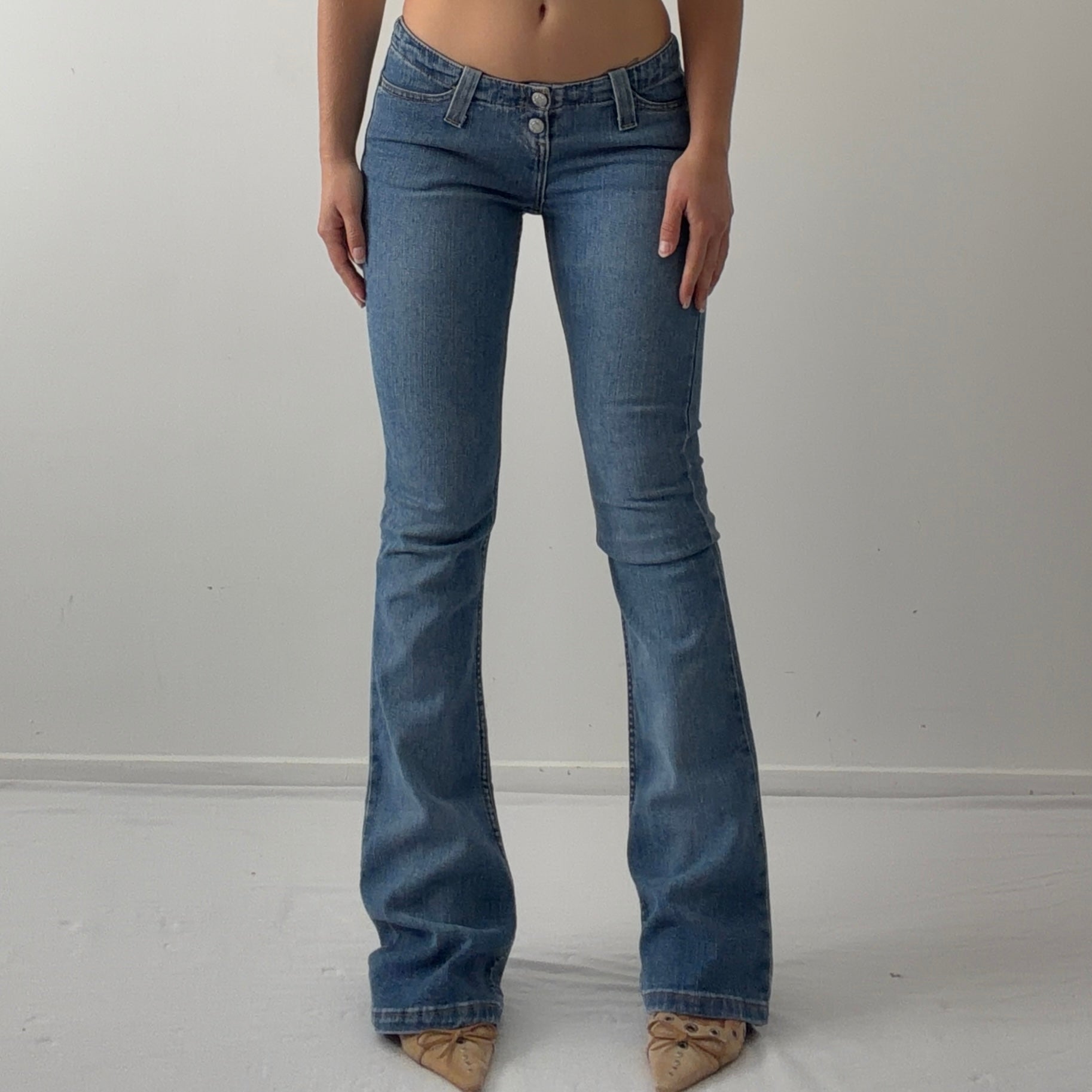 00s Levis 520 Super Low Bootcut Jeans | XS