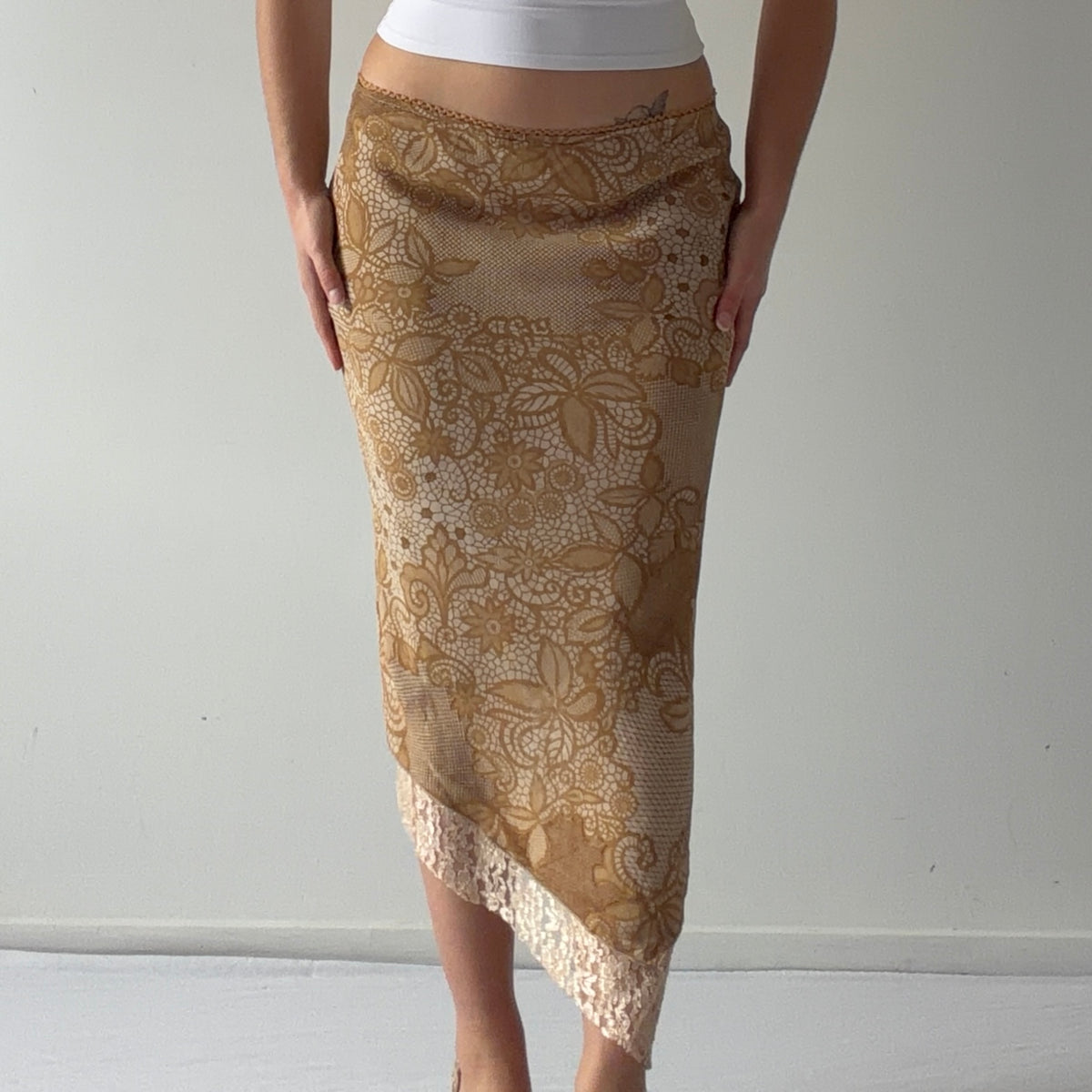 Asymmetric Midi Skirt | S