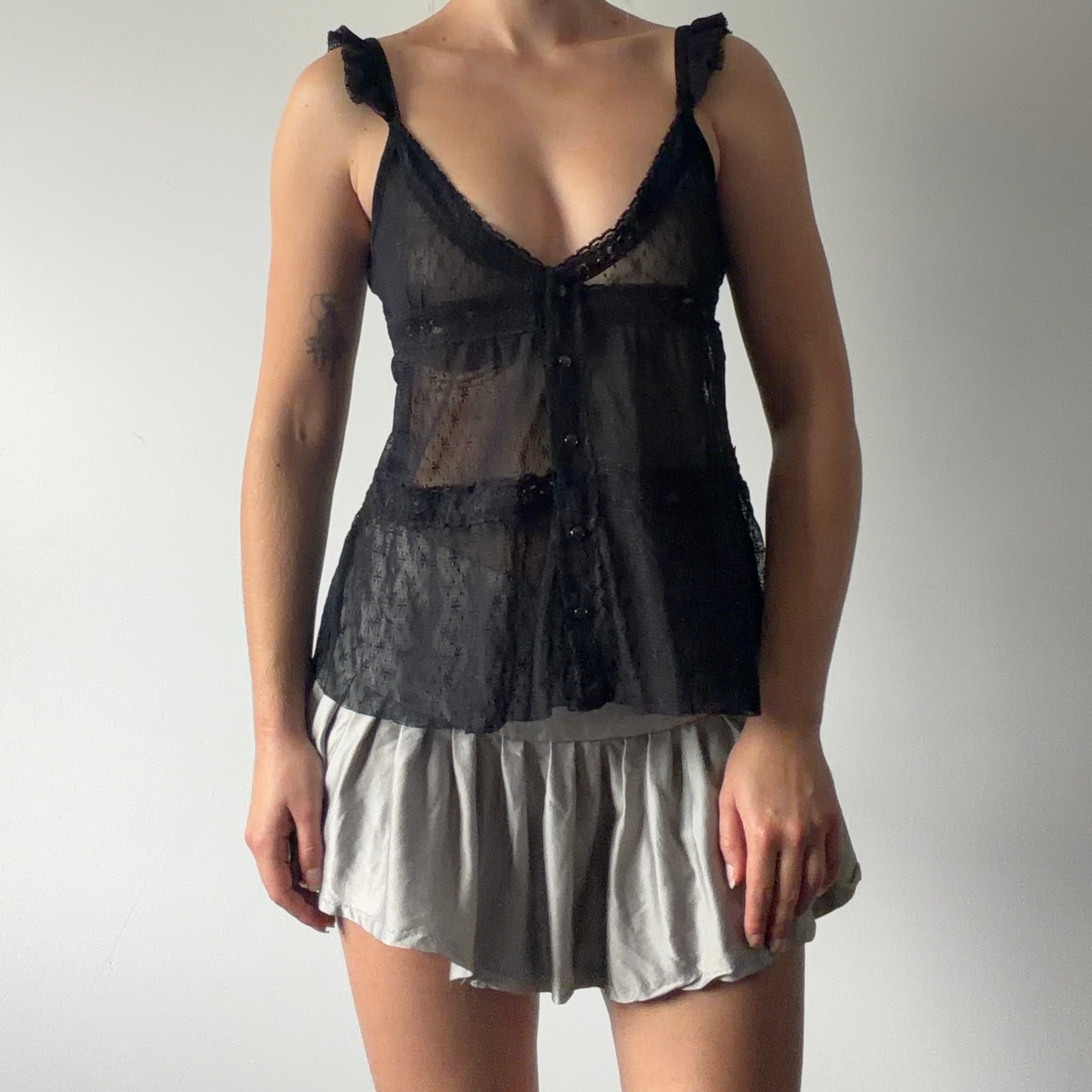 Regard Caressant Lace Top | 8-10