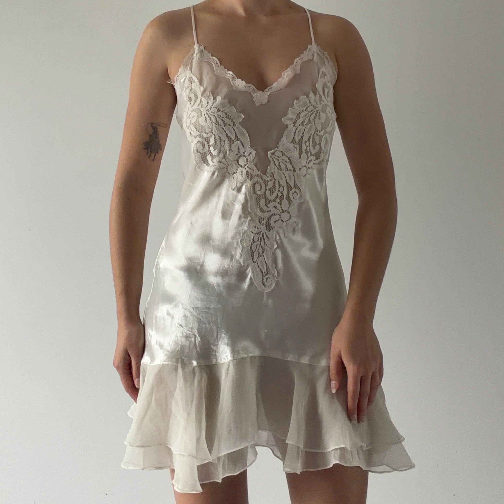 Potpourri Lace Ruffle Mini Dress | M