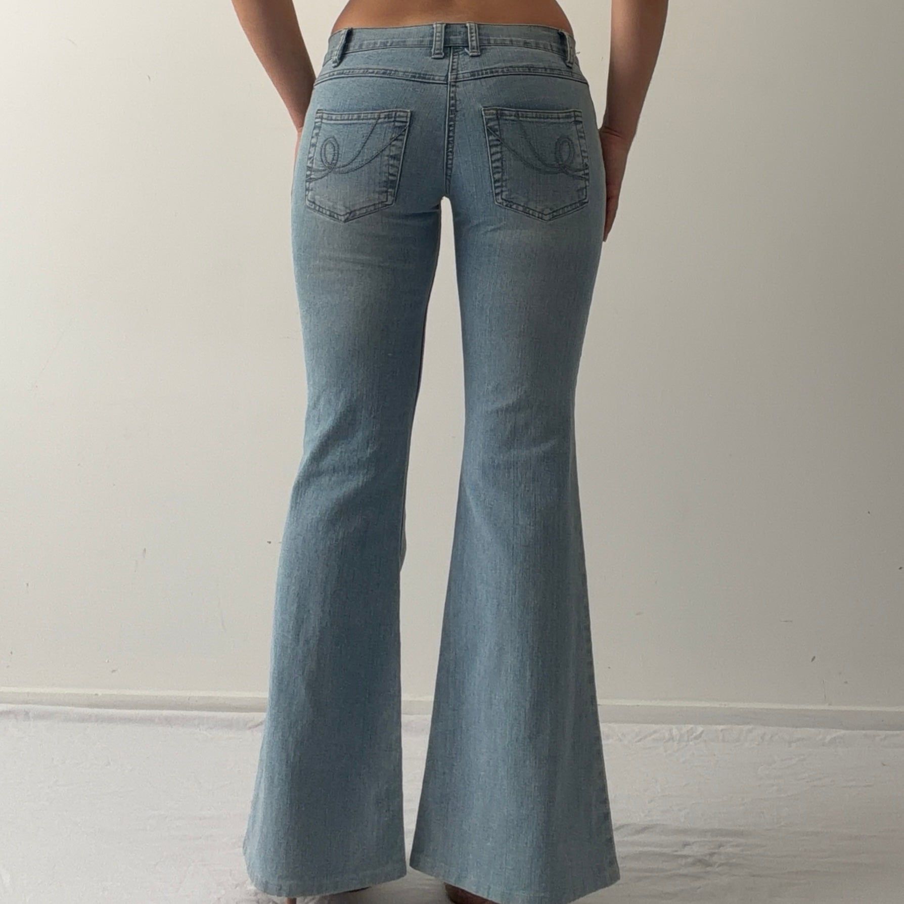 00s Supré Super Low Flare Jeans | XS
