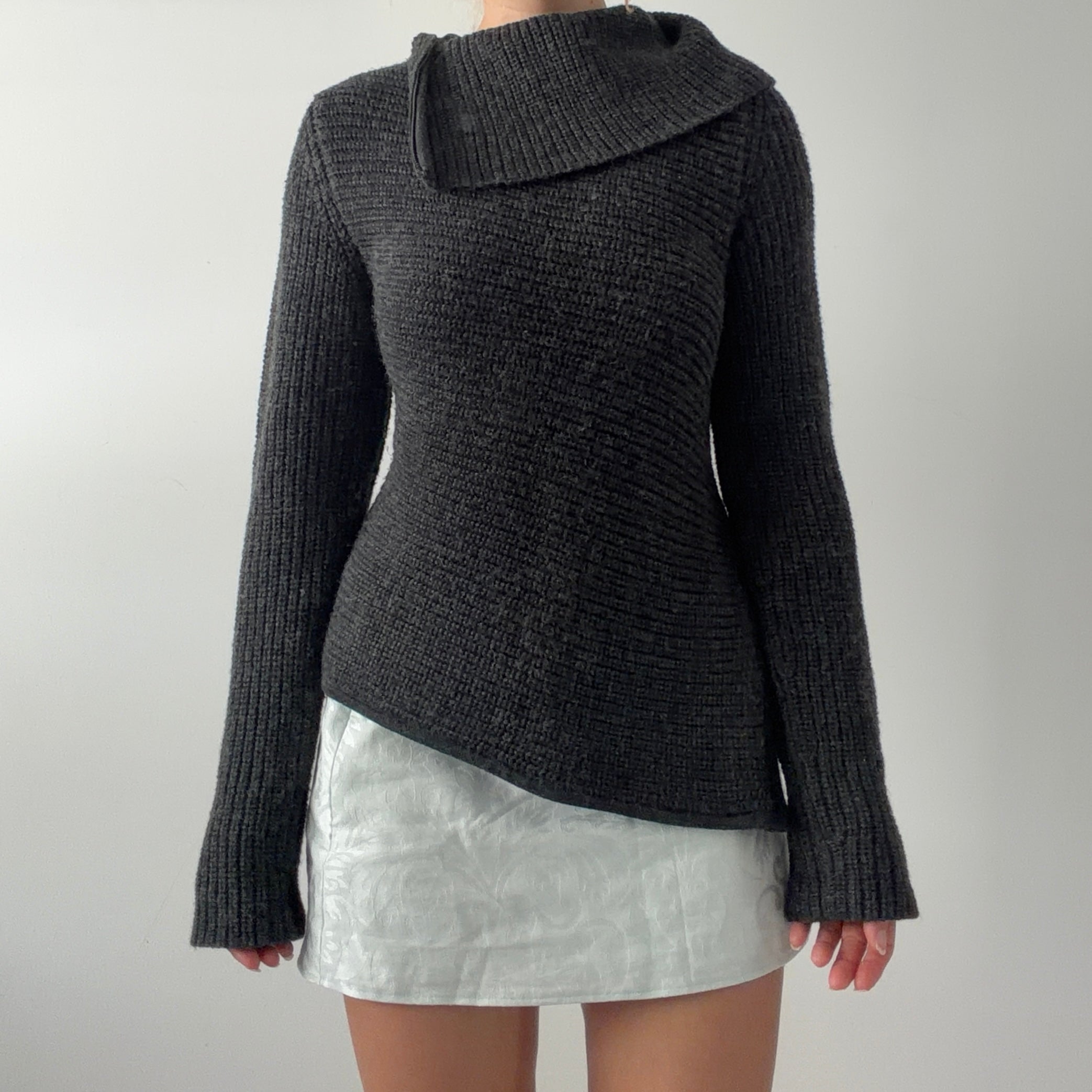 90s Max Wool Blend Asymmetric Sweater | 8-10