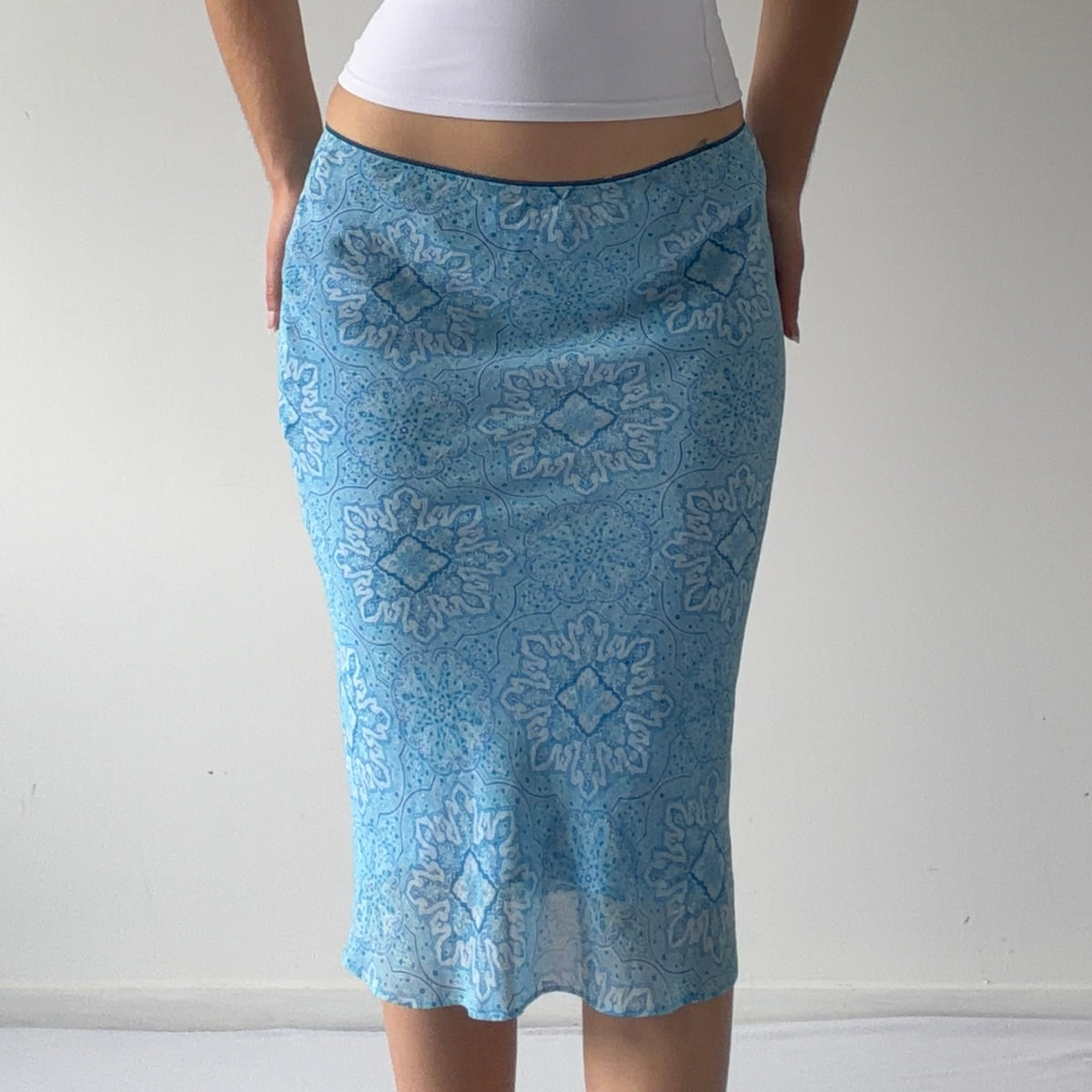 To A T Midi Skirt | XS-S