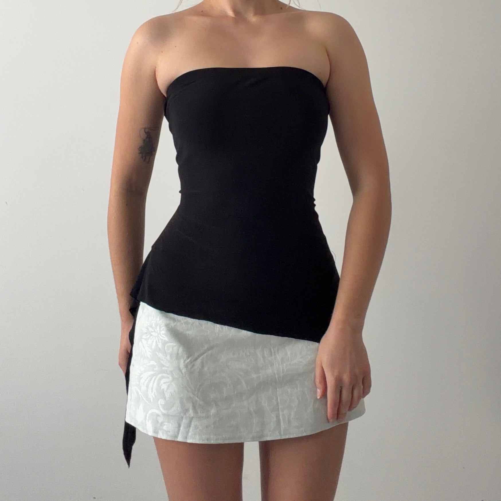 Sirens Strapless Asymmetric Top | L