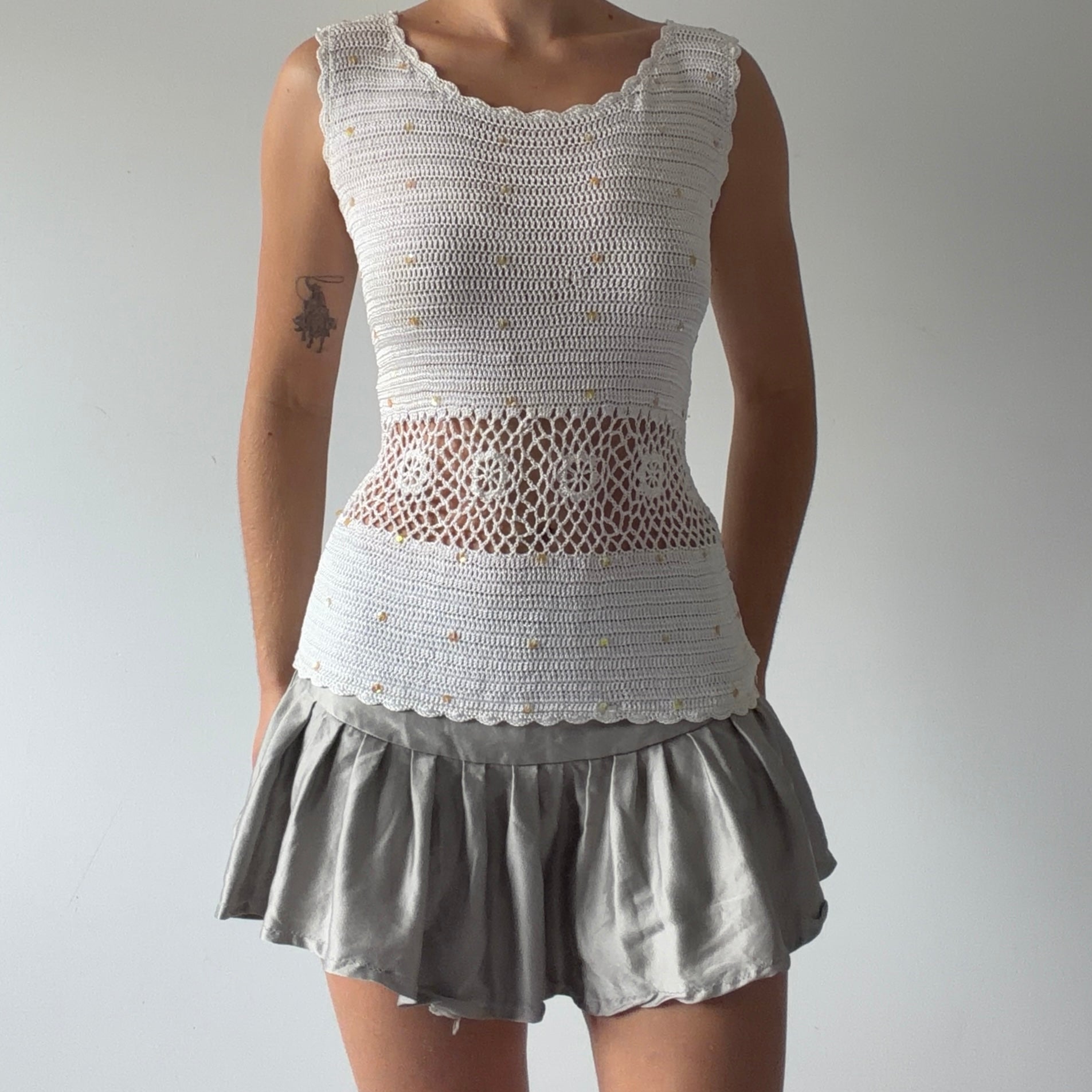 Apart Sequin Crochet Top | L
