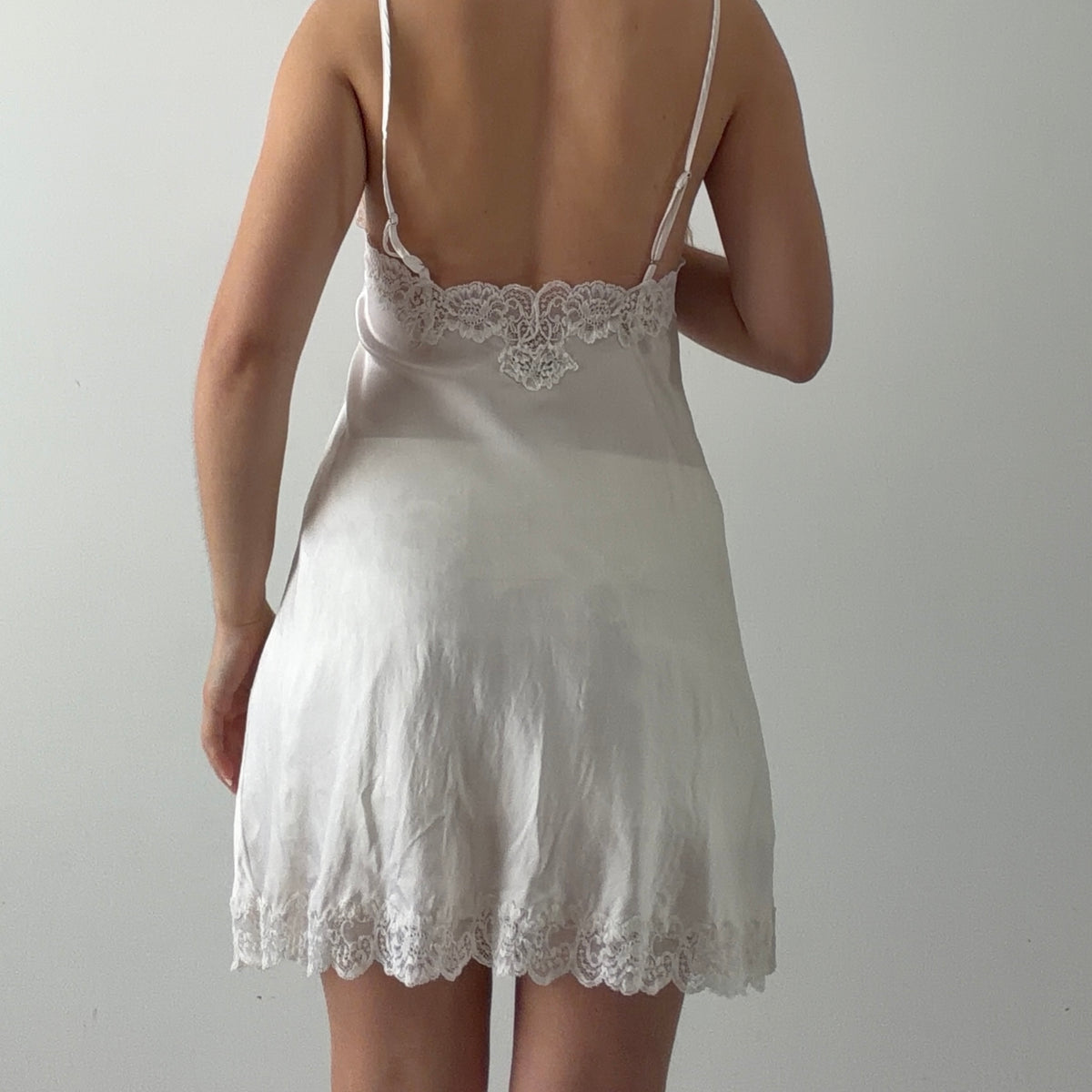Lisa's Folly Luxe Silk Midi Dress | L