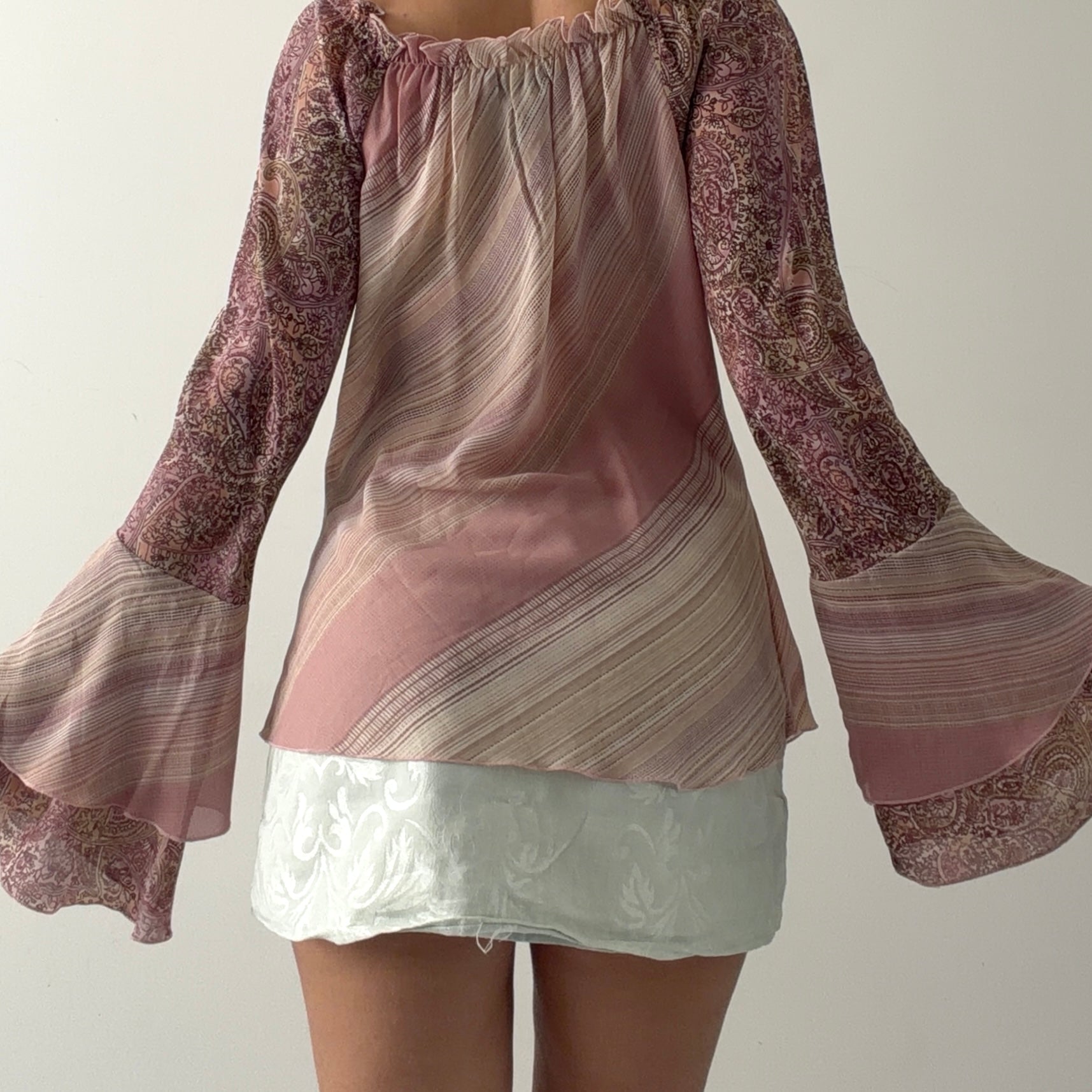 Rampage Bell Sleeve Top | L
