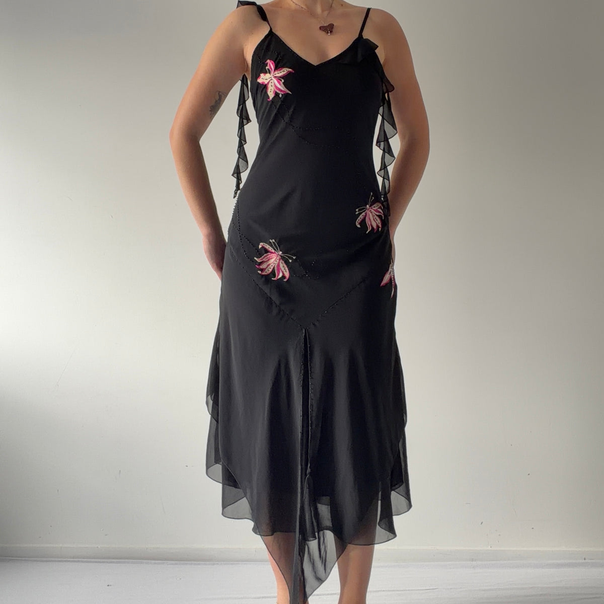 Miss Anne Asymmetric Ruffle Dress | M